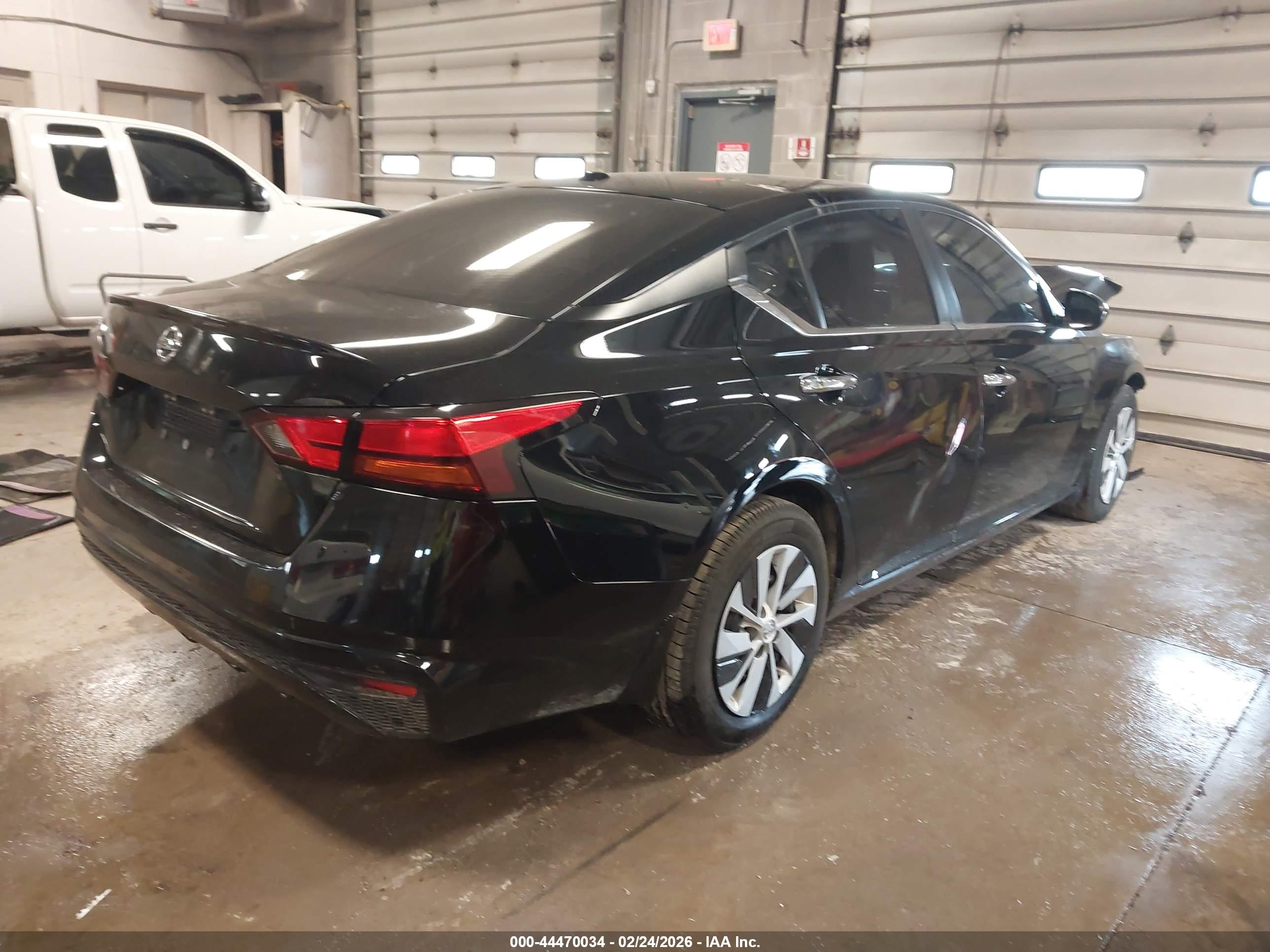 NISSAN ALTIMA image 4