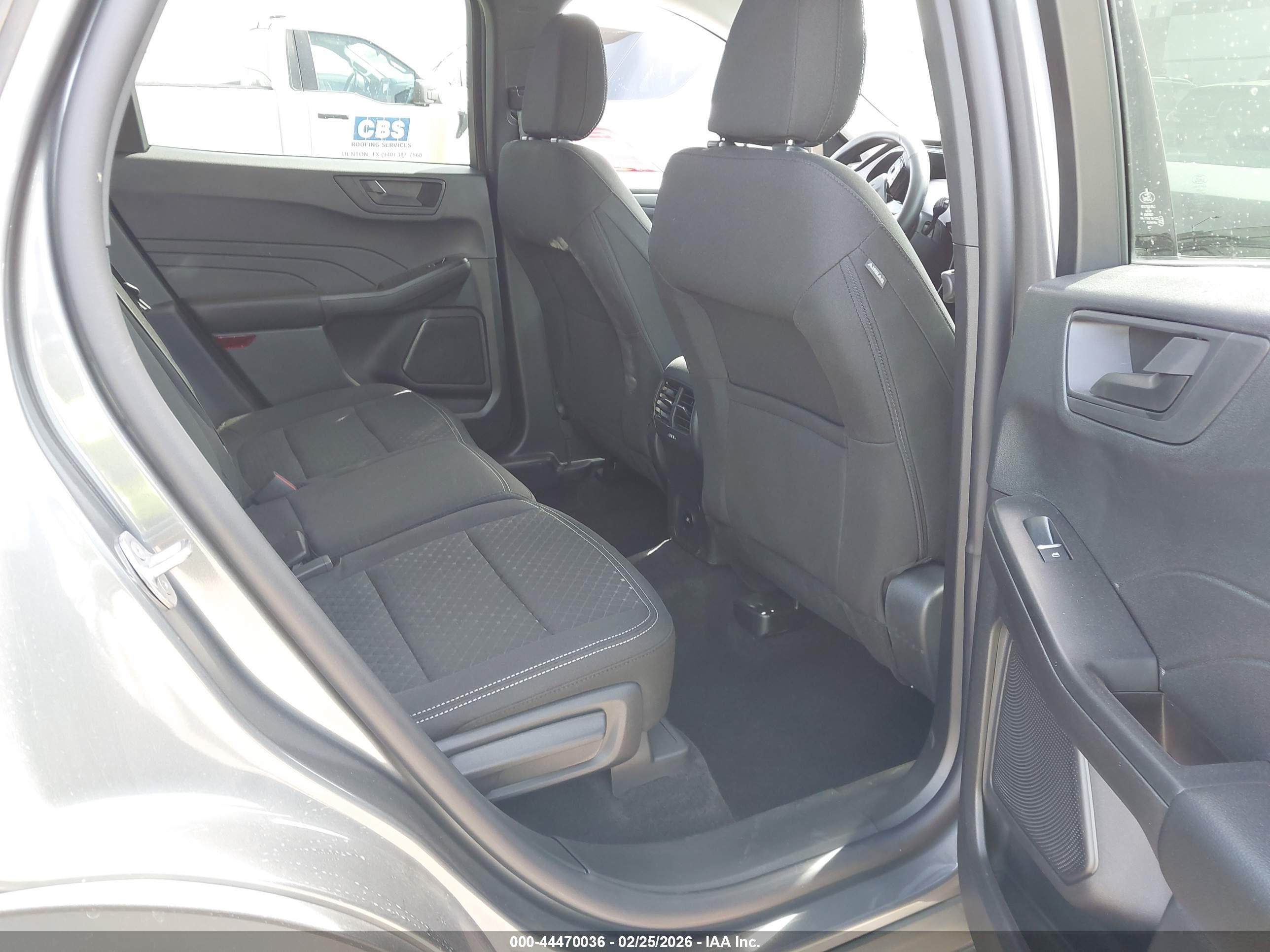 FORD ESCAPE image 8