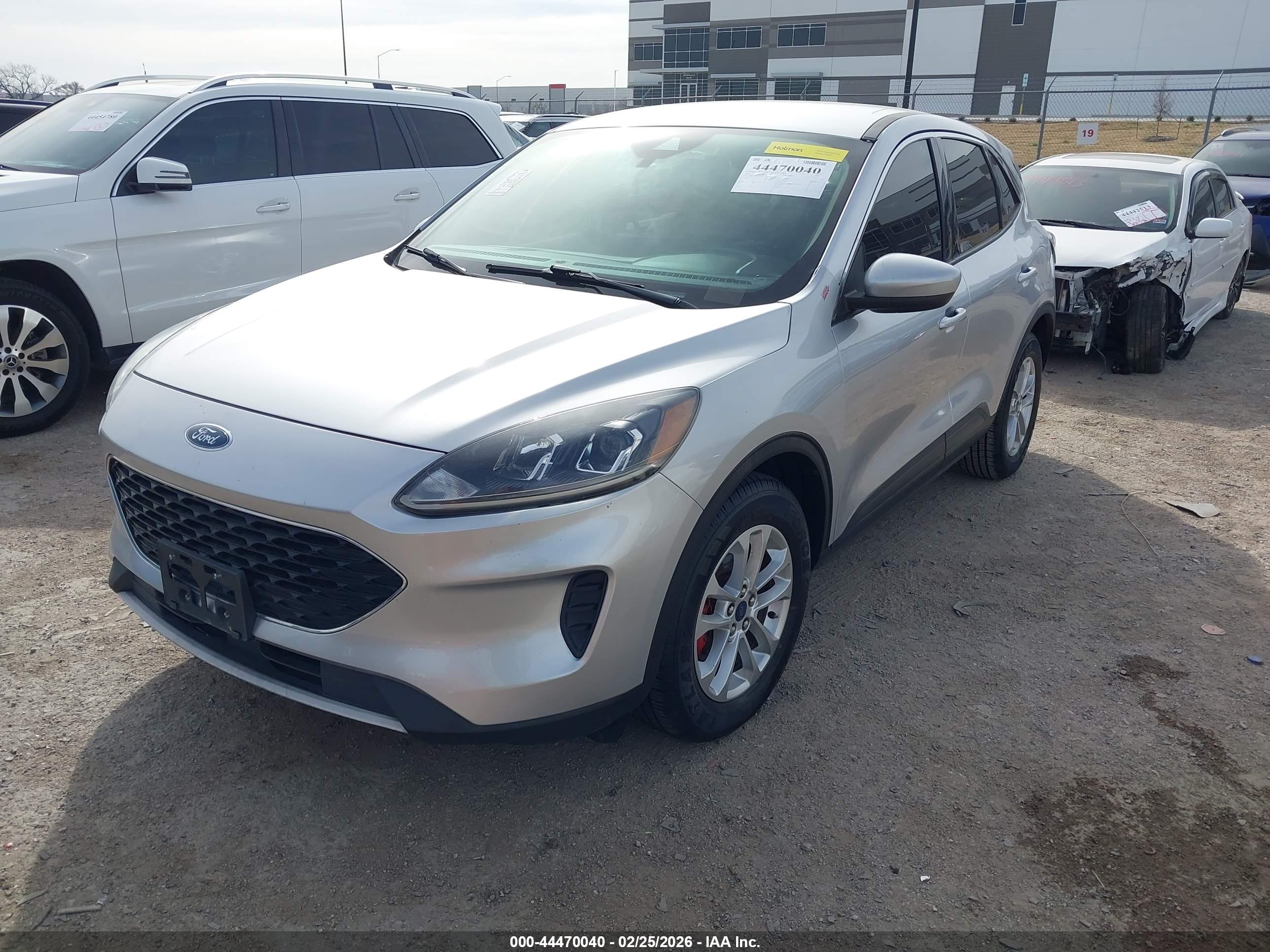 FORD ESCAPE image 2
