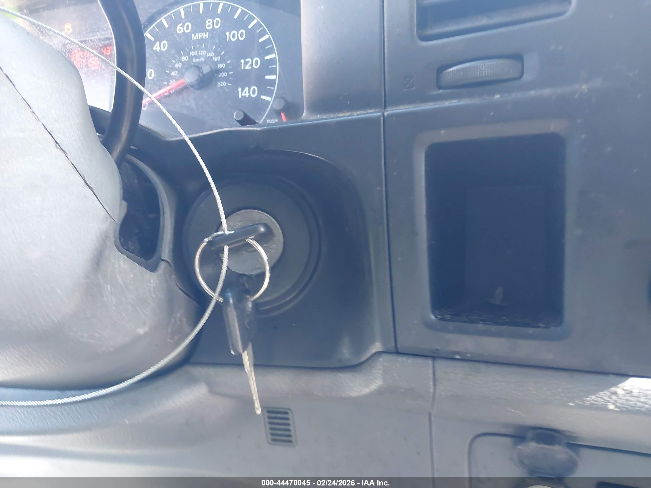 NISSAN NV image 11
