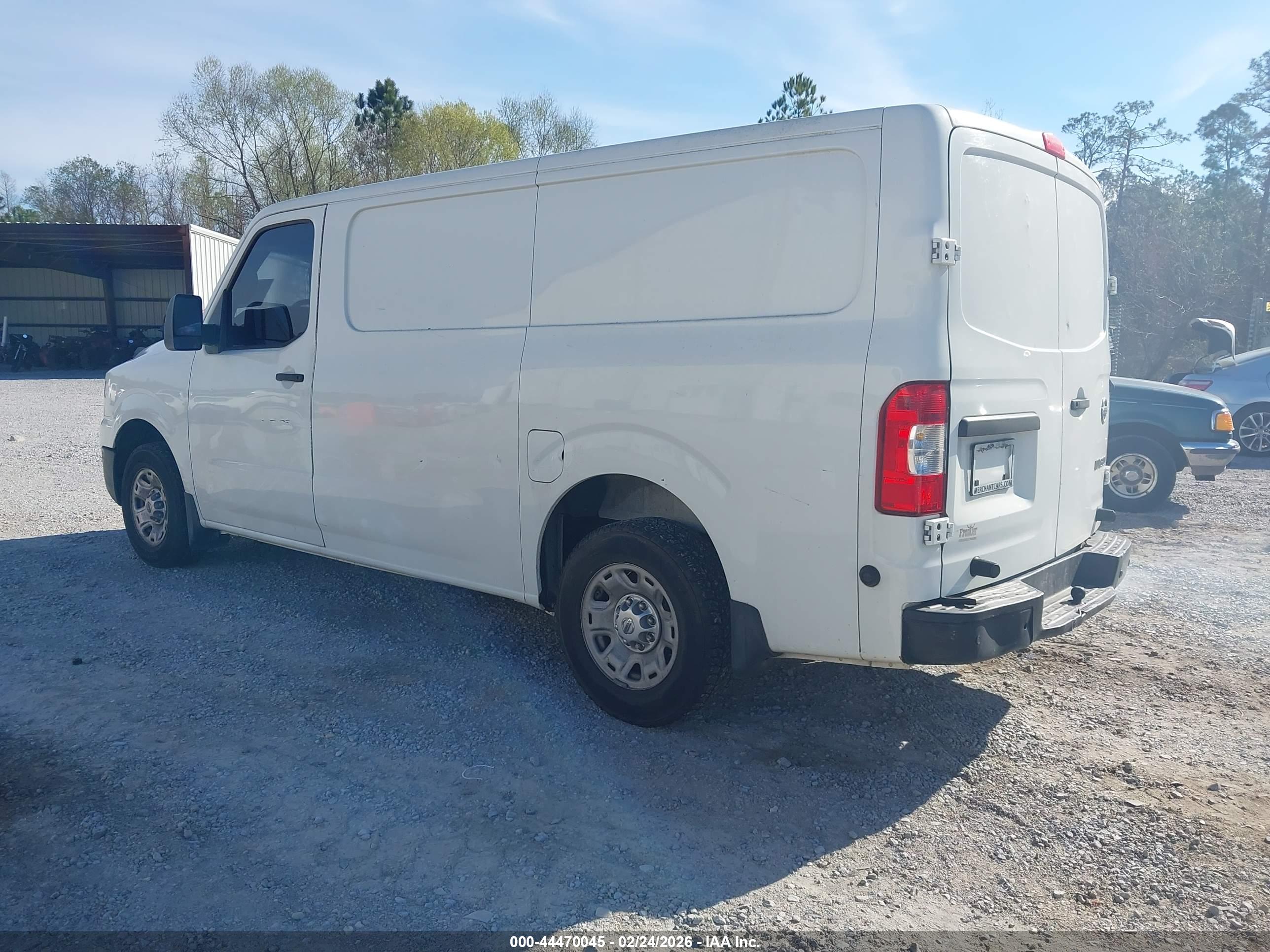 NISSAN NV image 3