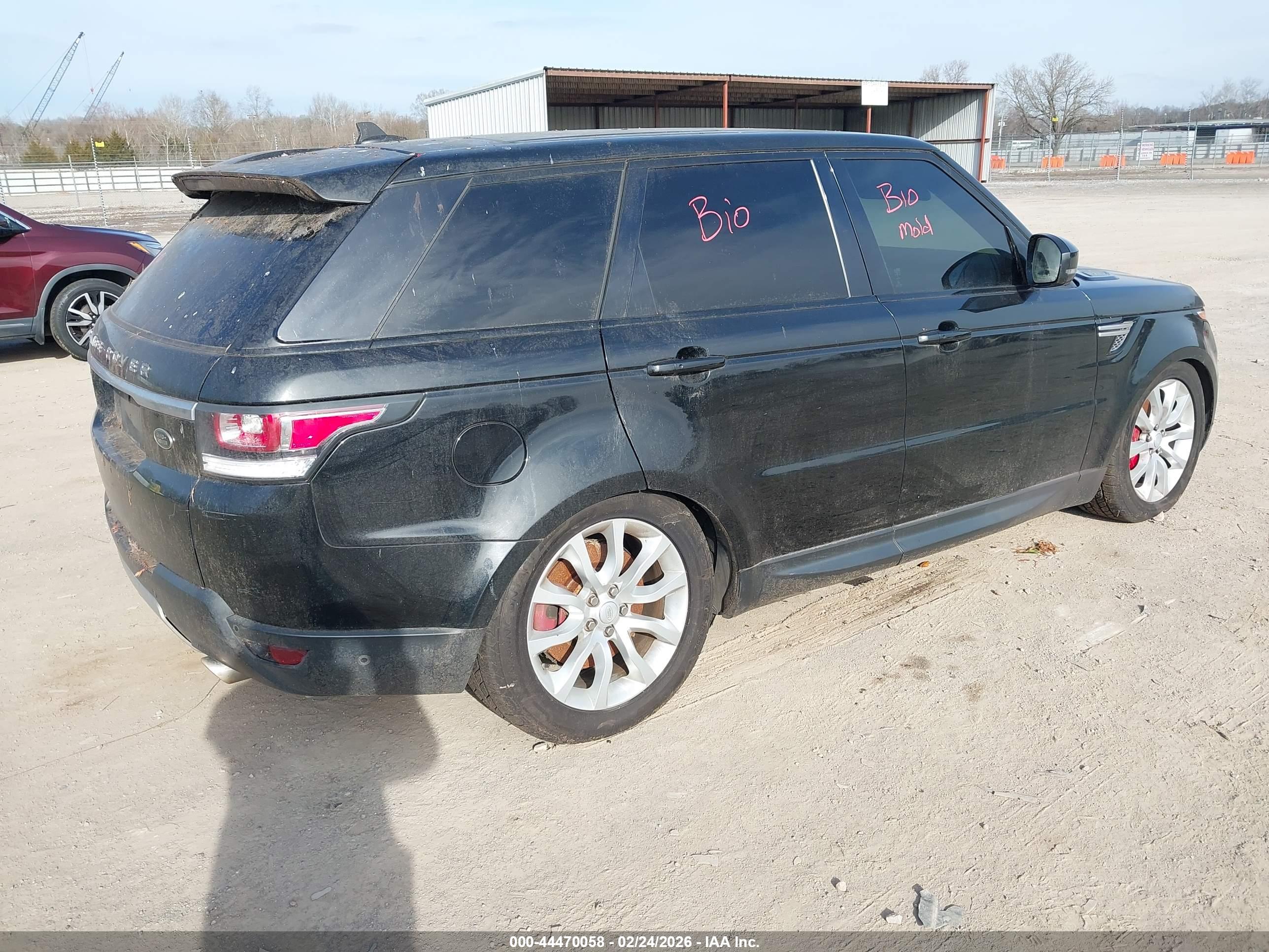 LAND ROVER image 4