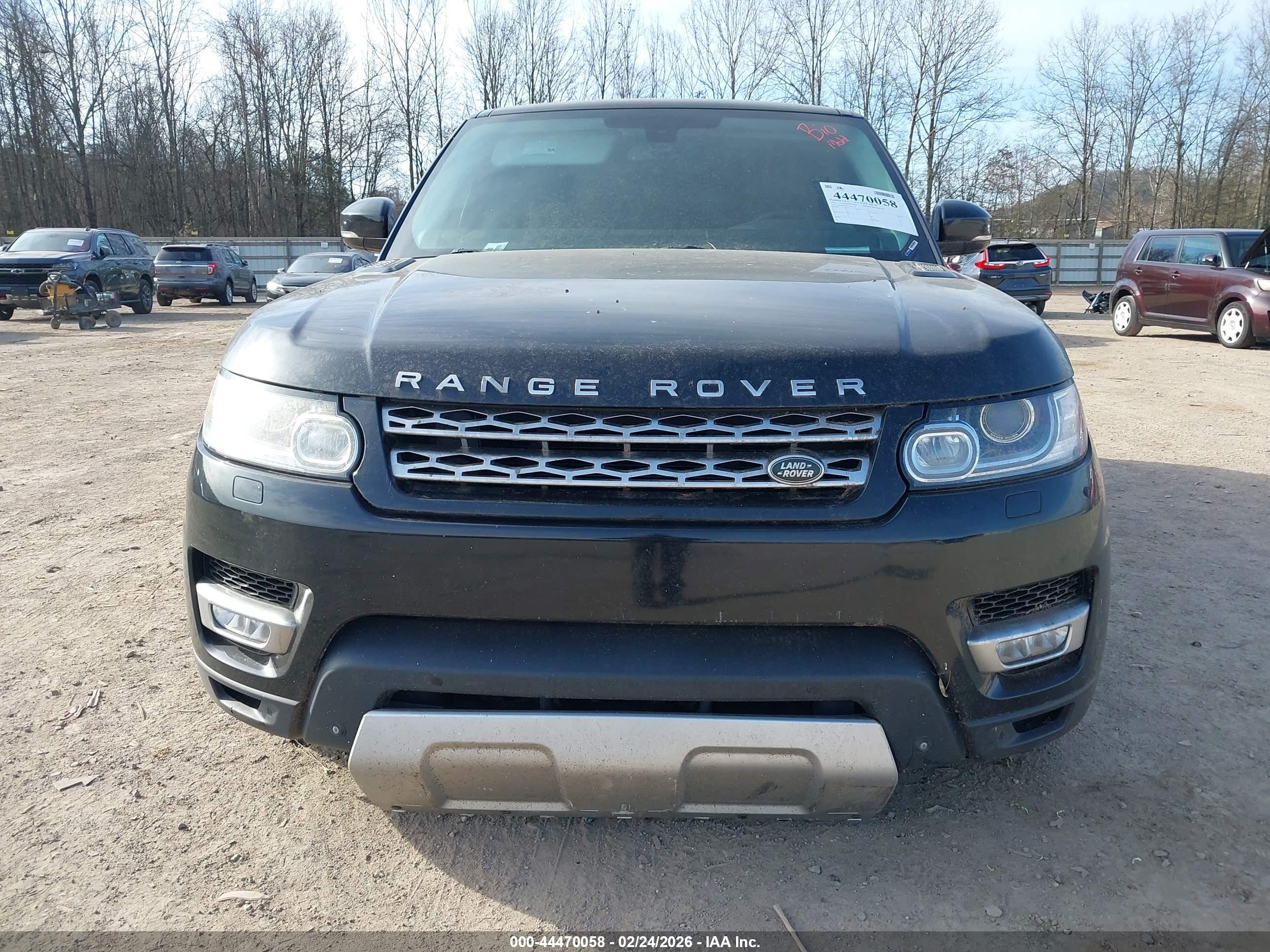 LAND ROVER image 6