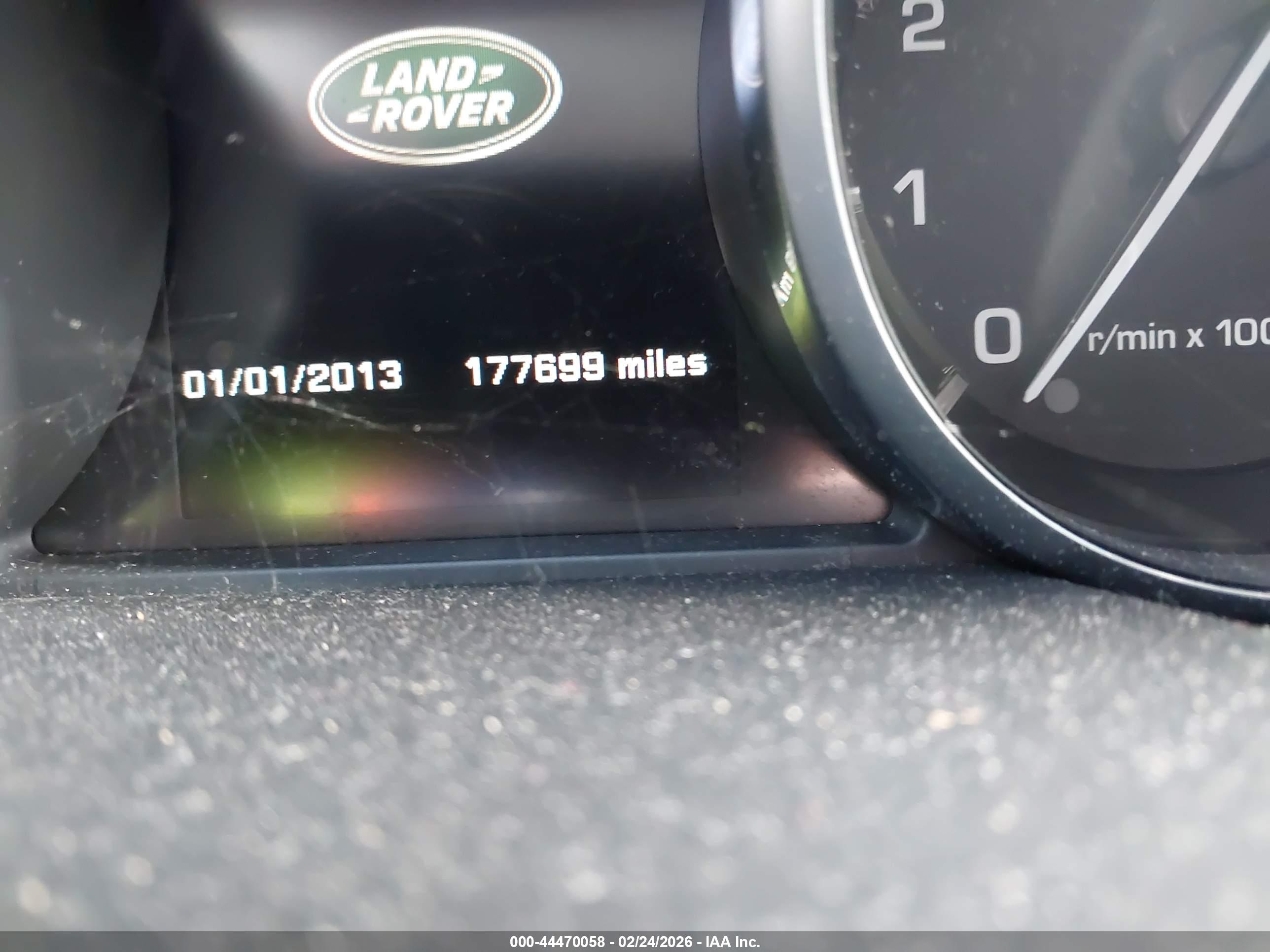 LAND ROVER image 7