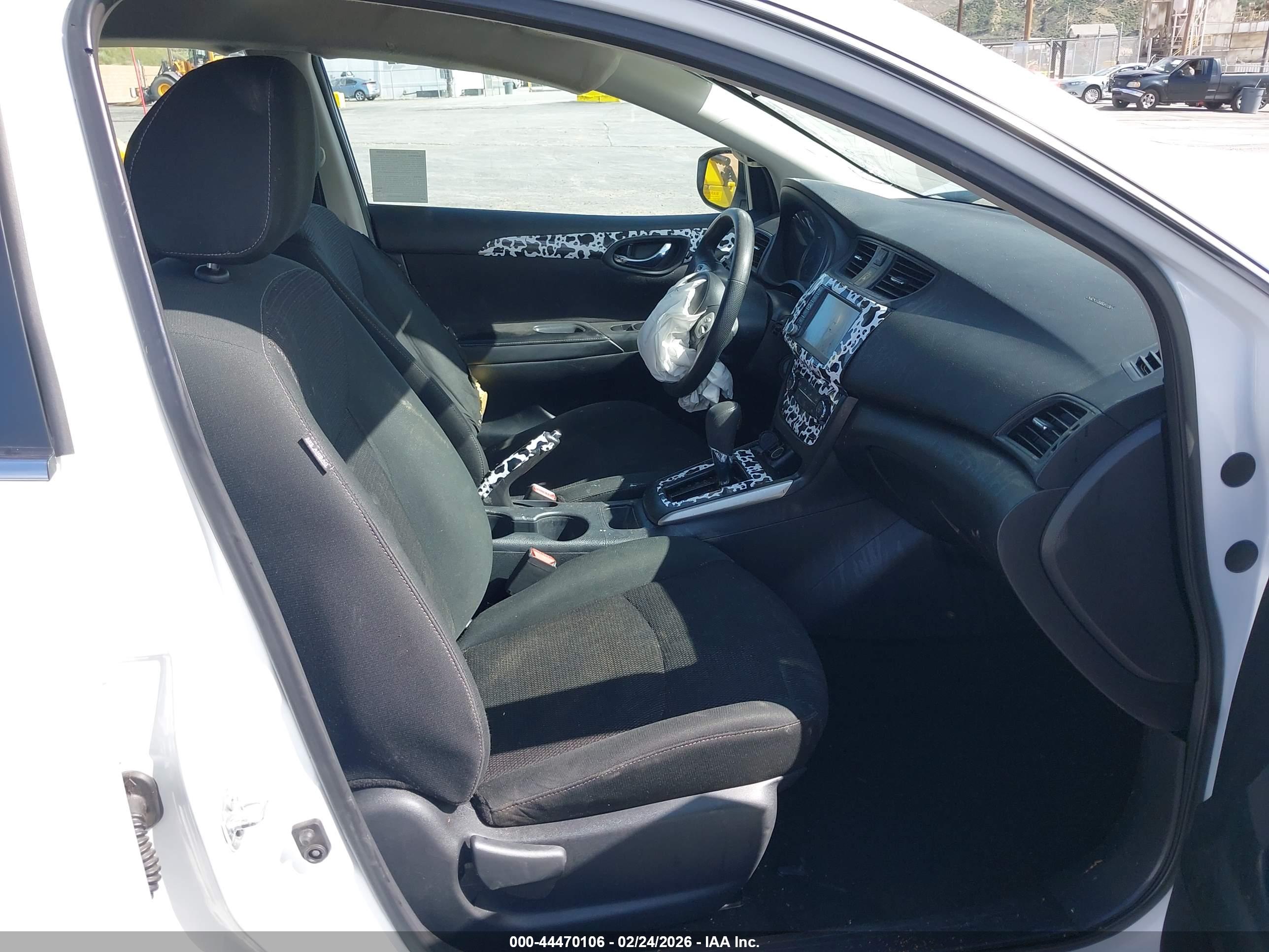 NISSAN SENTRA image 5