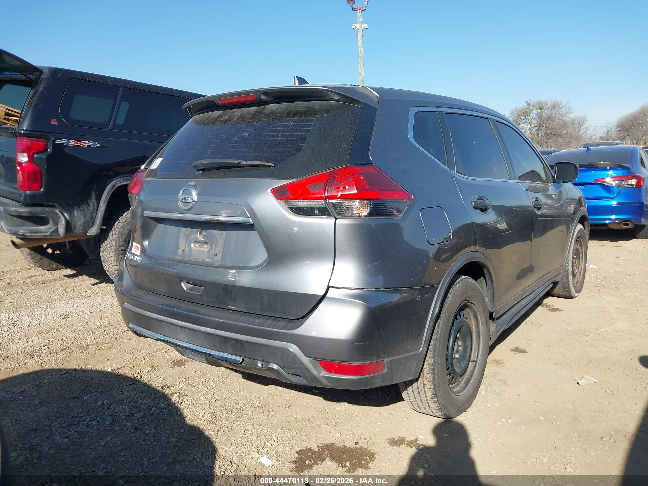 NISSAN ROGUE image 4