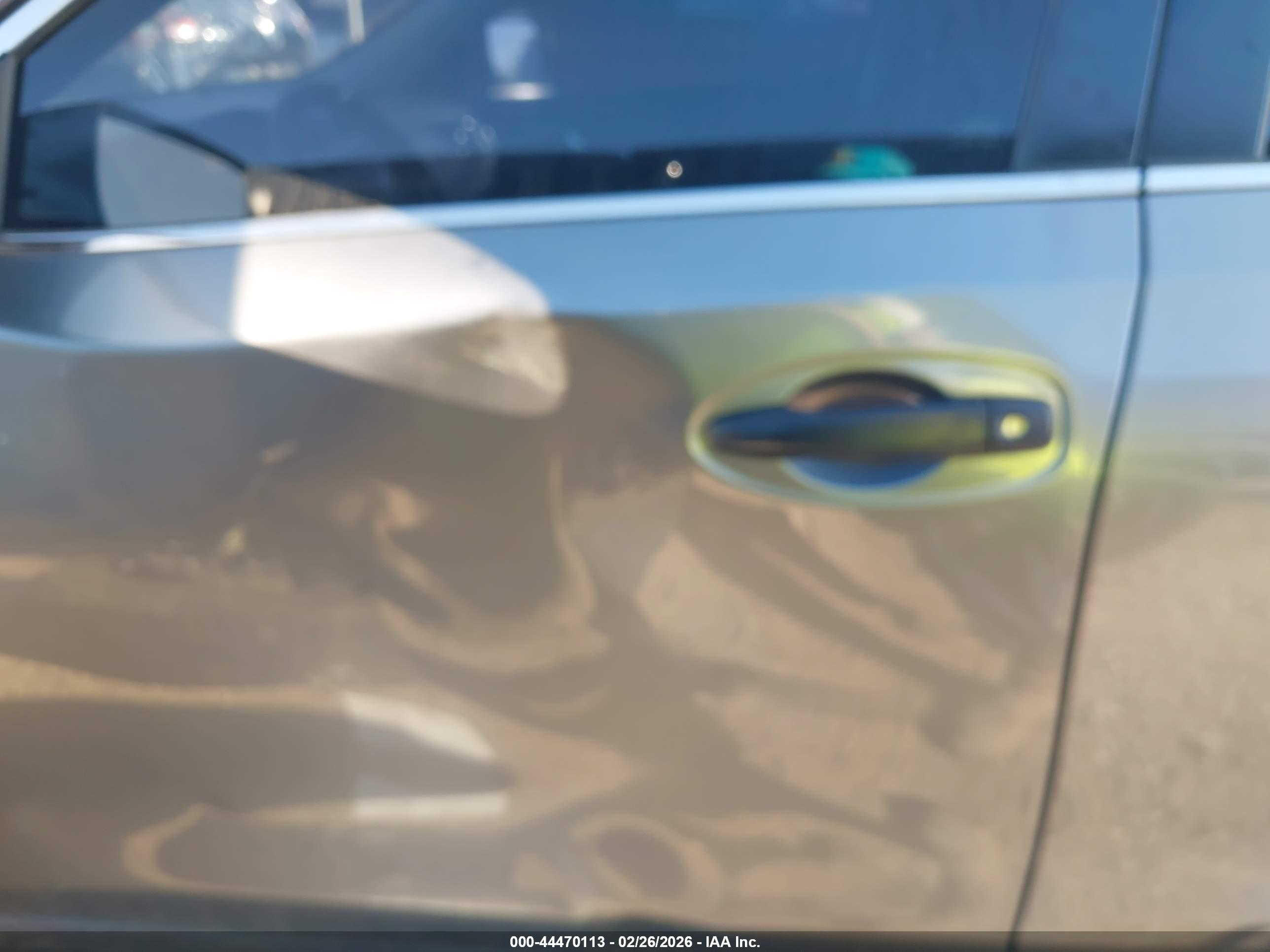 NISSAN ROGUE image 6