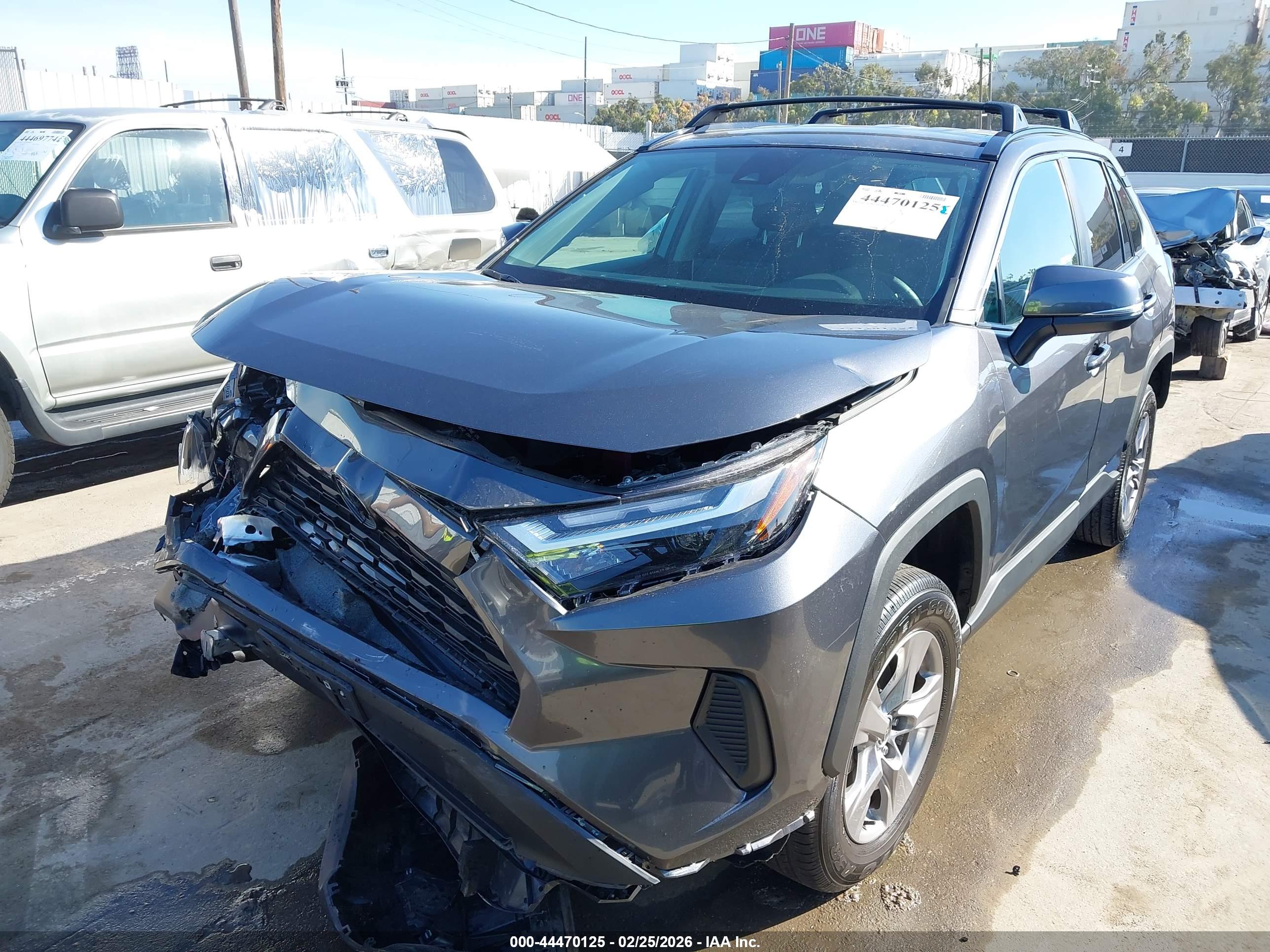 TOYOTA RAV4 image 6