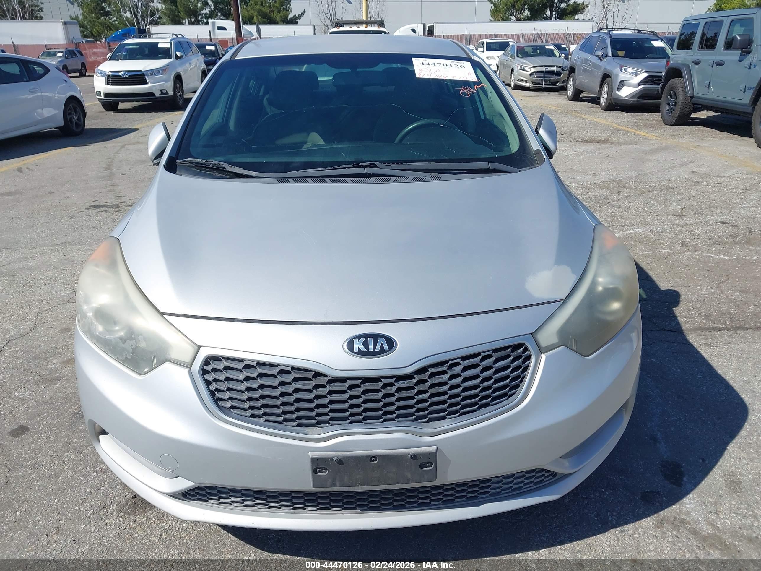 KIA FORTE image 6