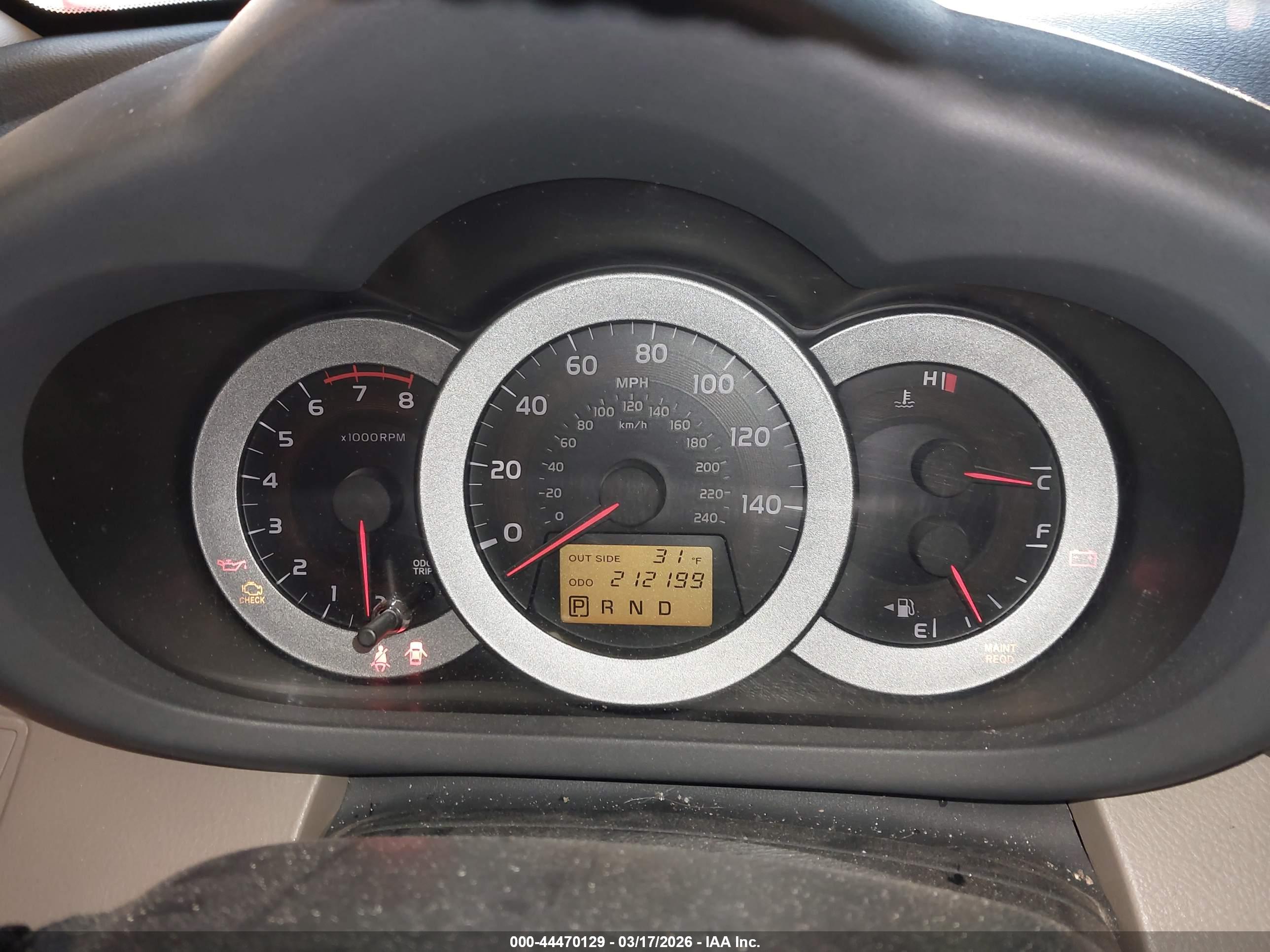 TOYOTA RAV4 image 7