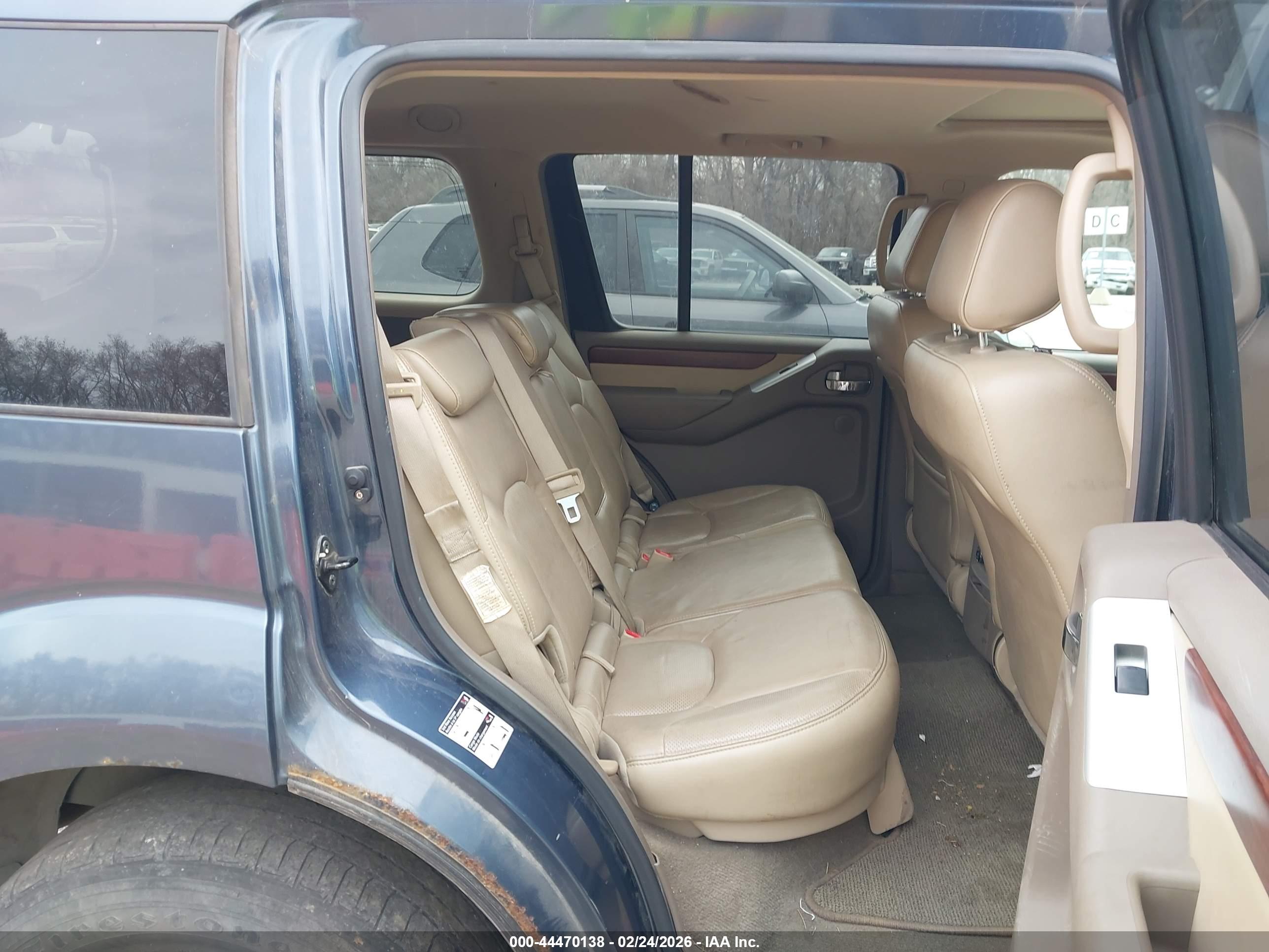 NISSAN PATHFINDER image 8