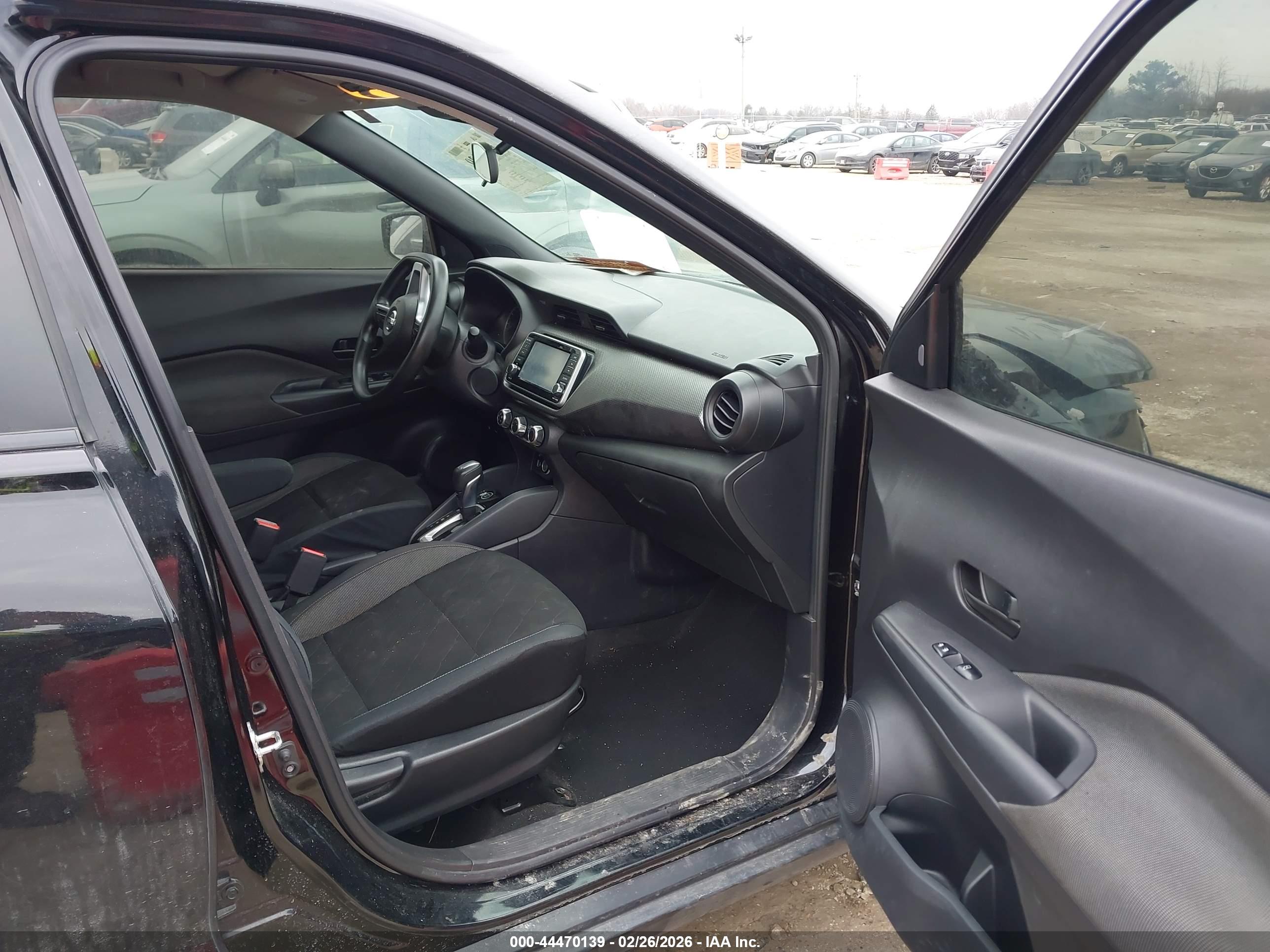 NISSAN KICKS image 5
