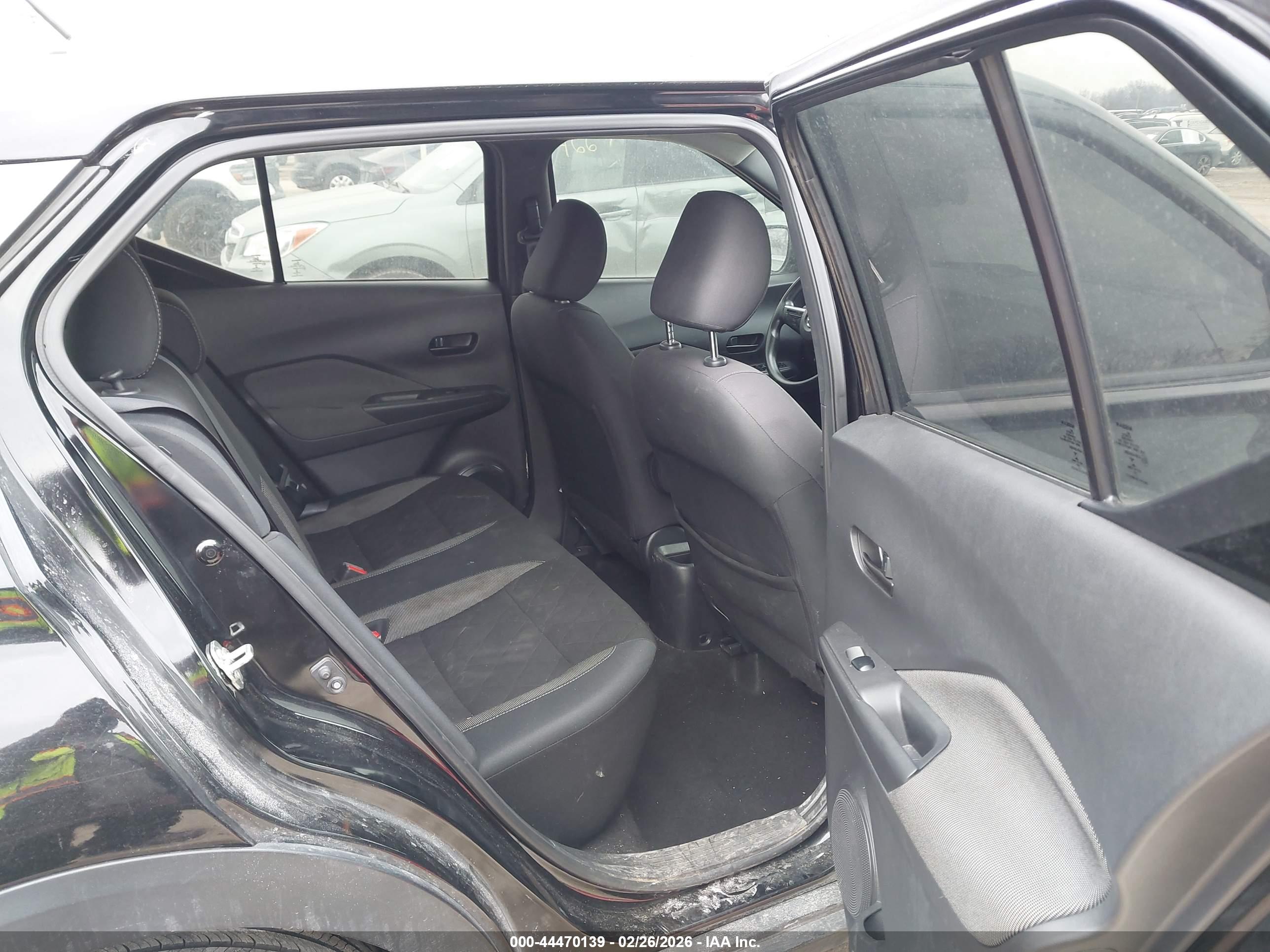 NISSAN KICKS image 8