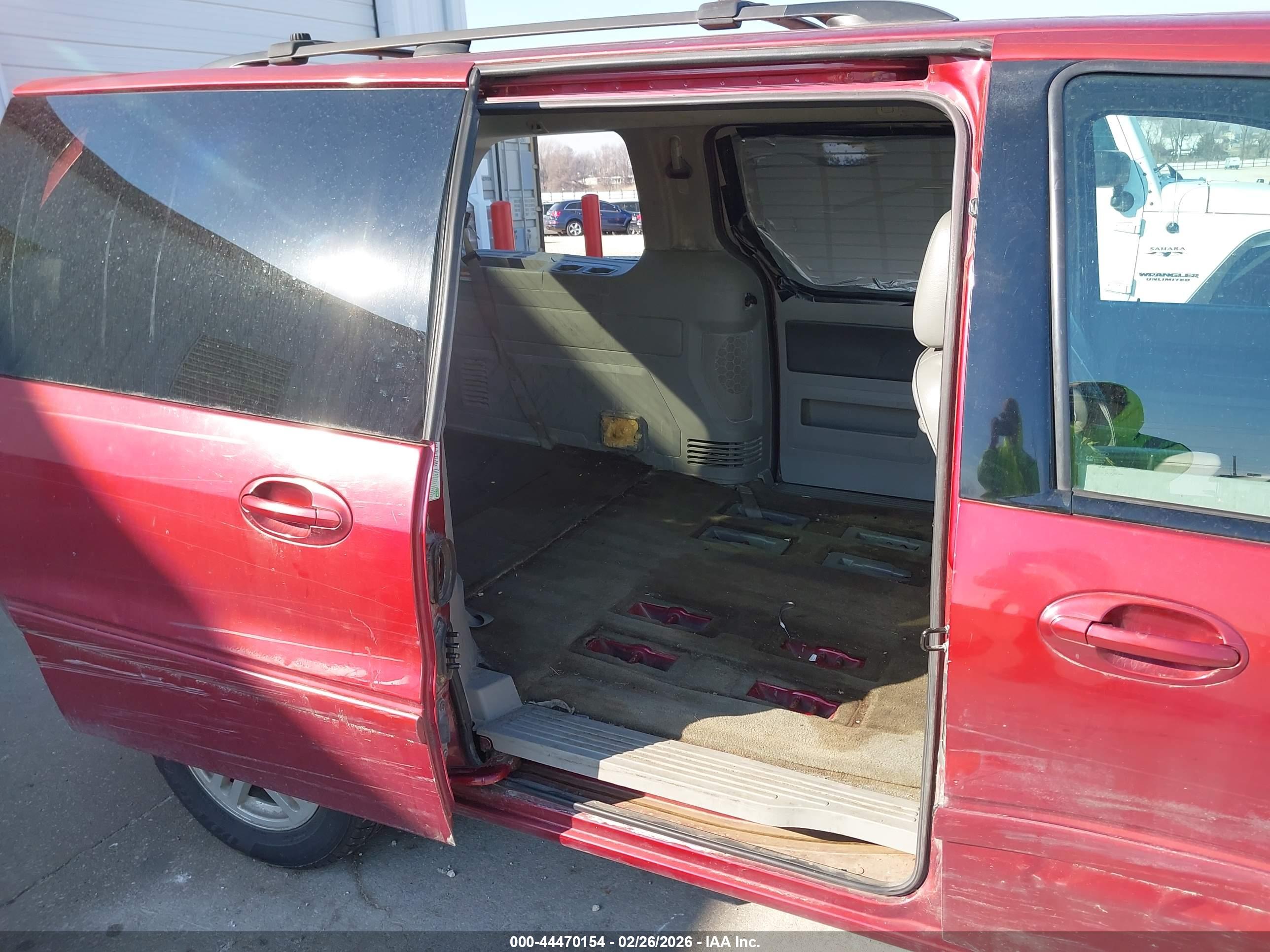 FORD FREESTAR image 8