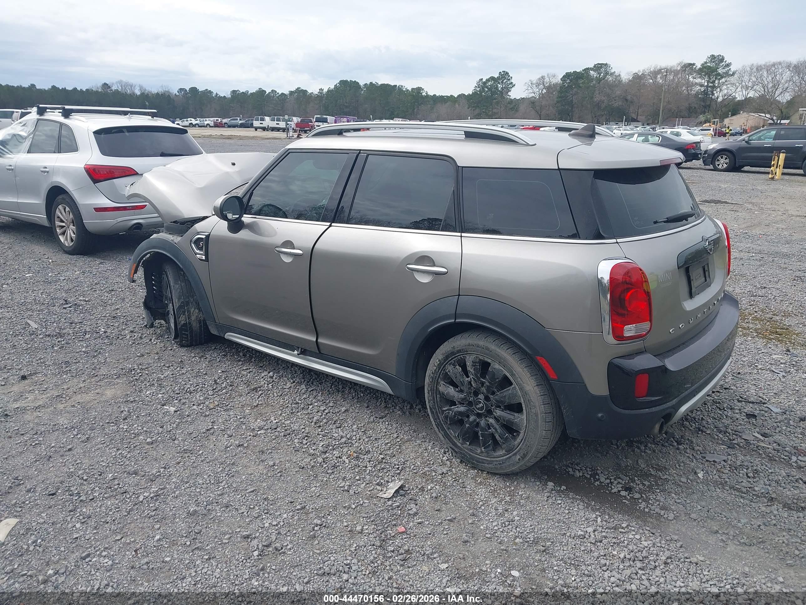MINI COUNTRYMAN image 3