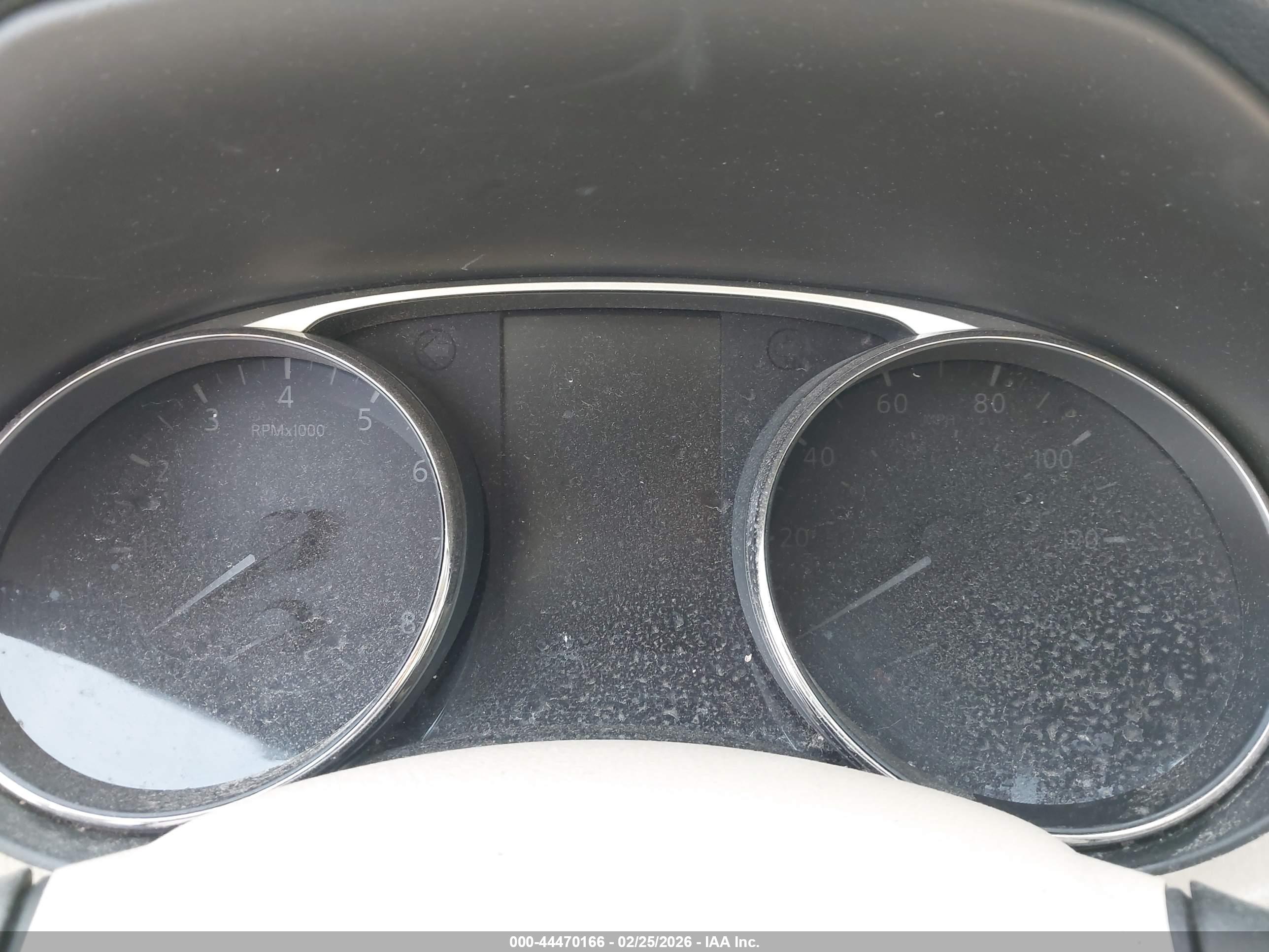 NISSAN ROGUE image 7
