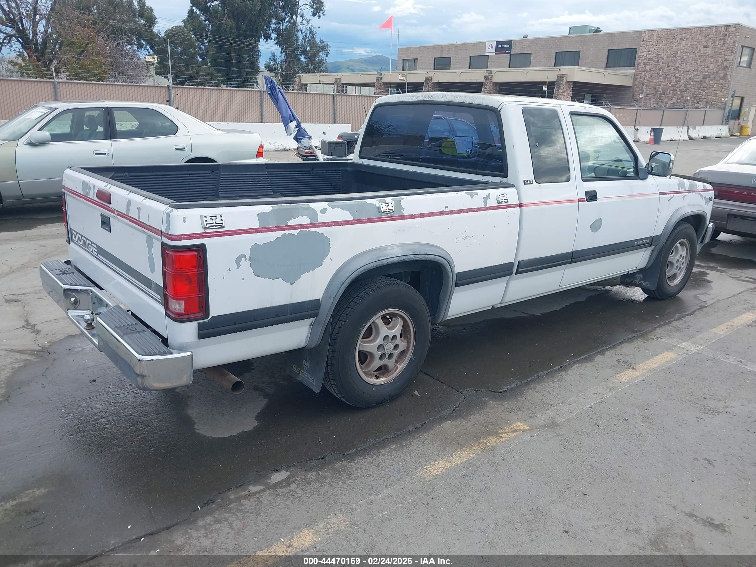 DODGE DAKOTA image 4