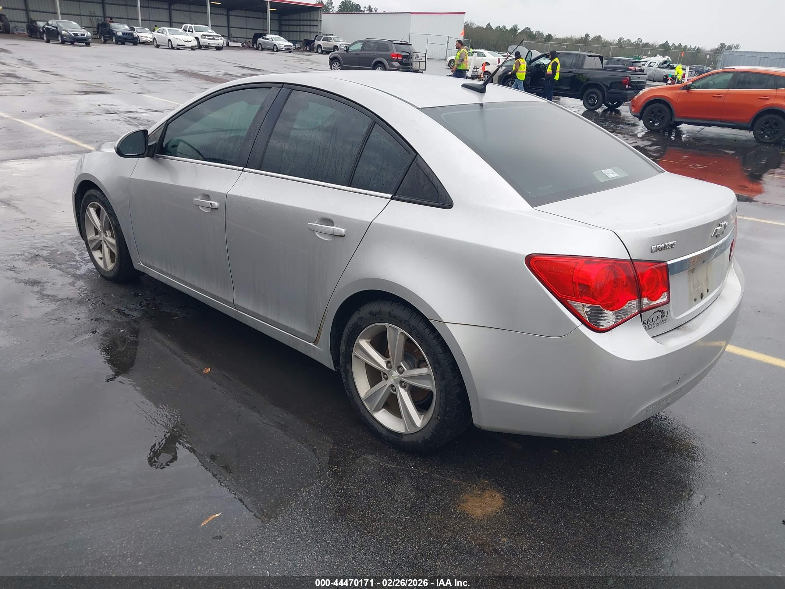 CHEVROLET CRUZE image 3