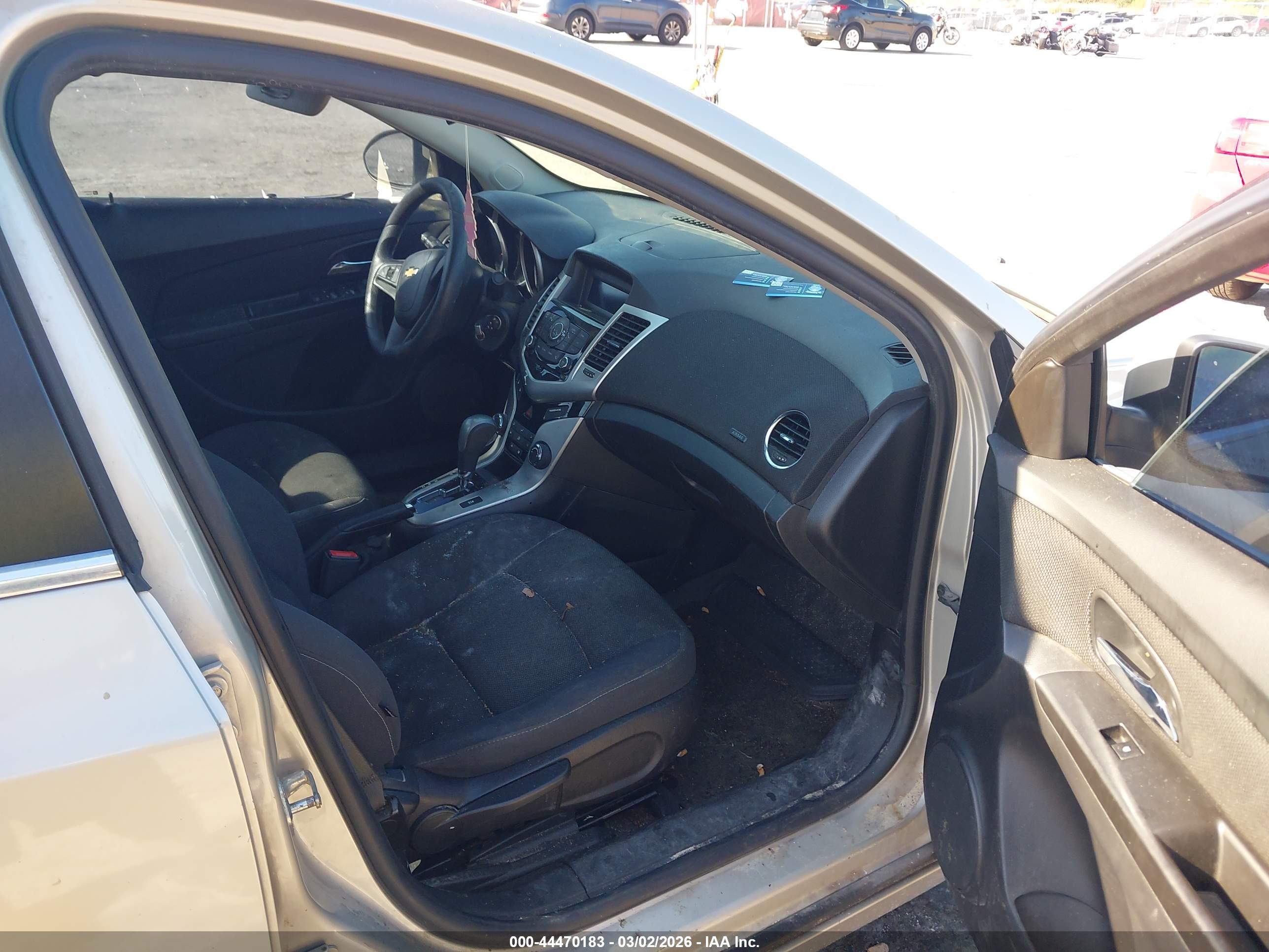 CHEVROLET CRUZE image 5