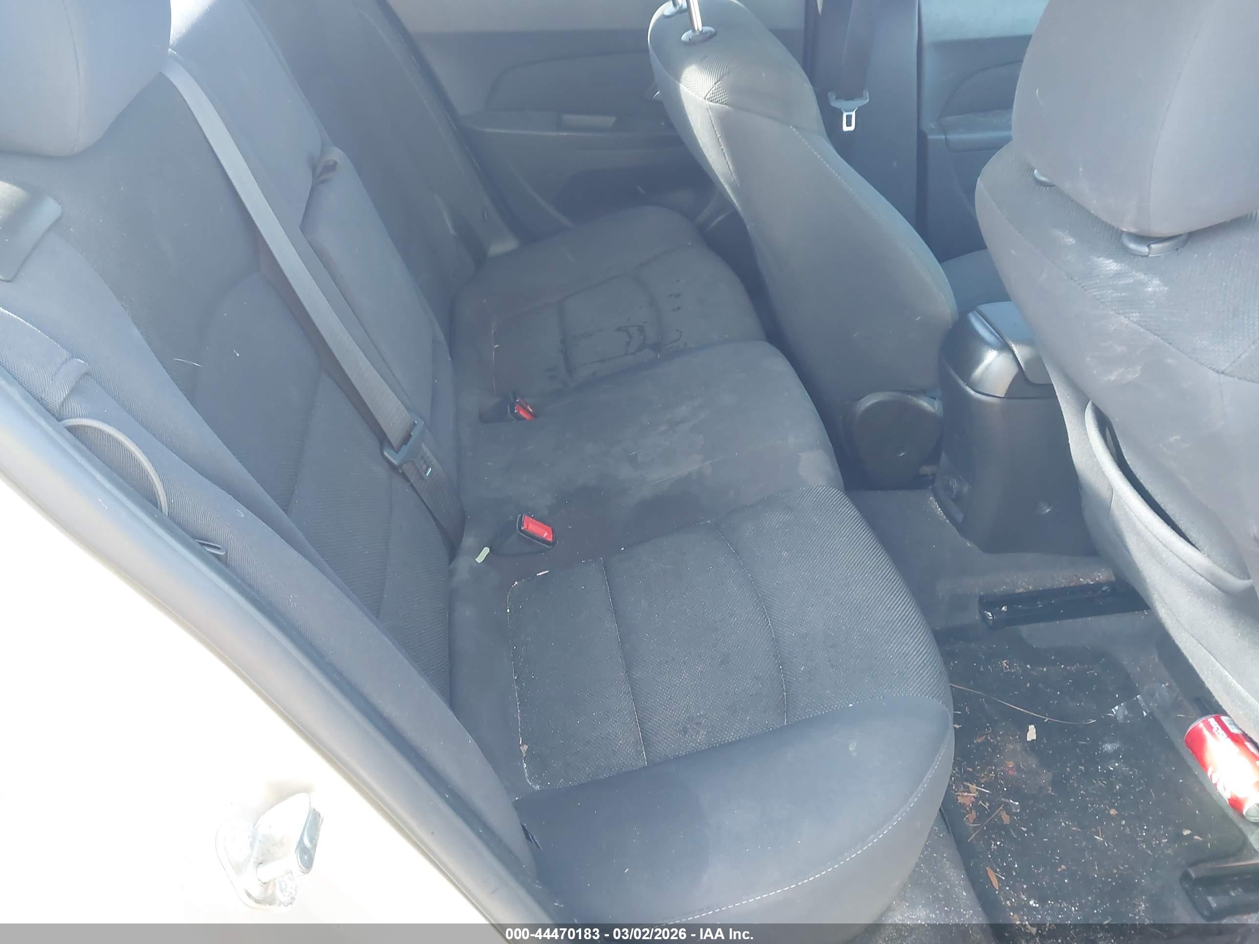 CHEVROLET CRUZE image 8