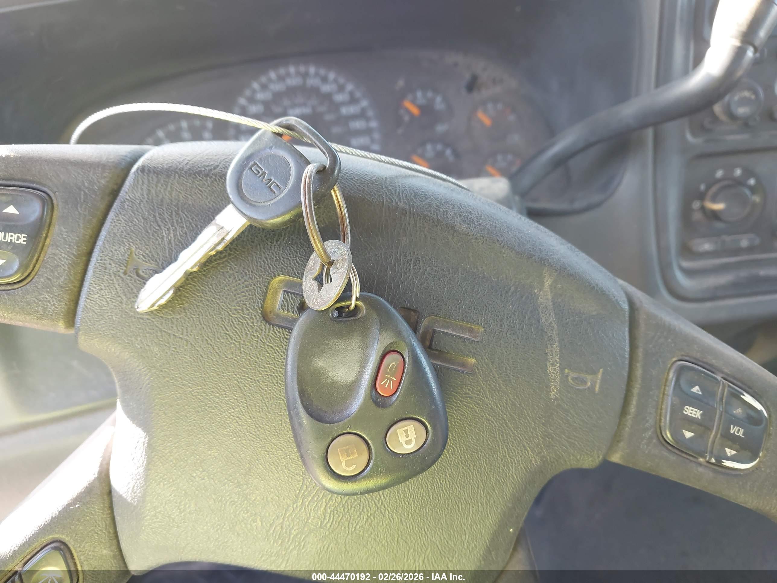GMC SIERRA image 11