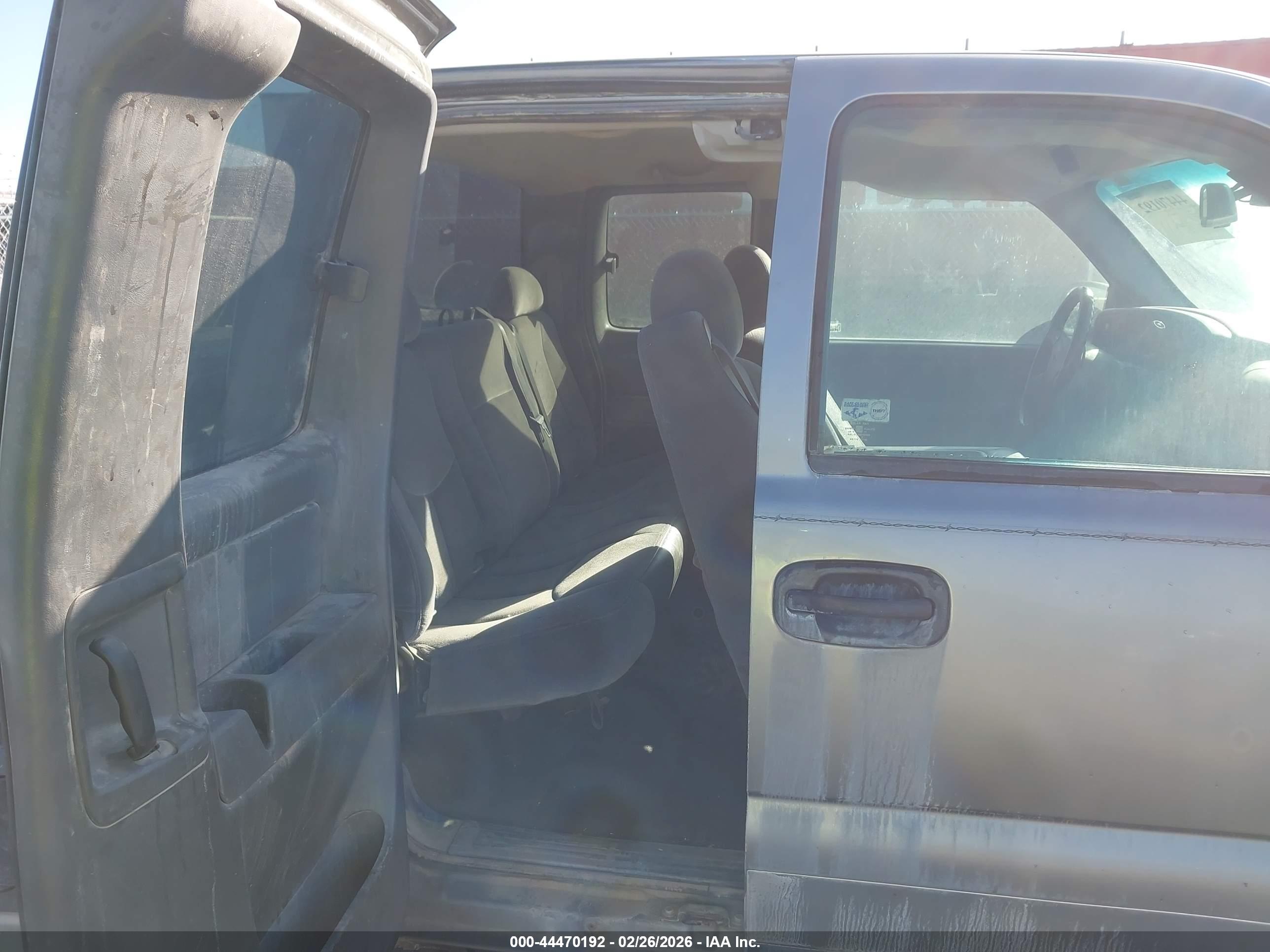 GMC SIERRA image 8