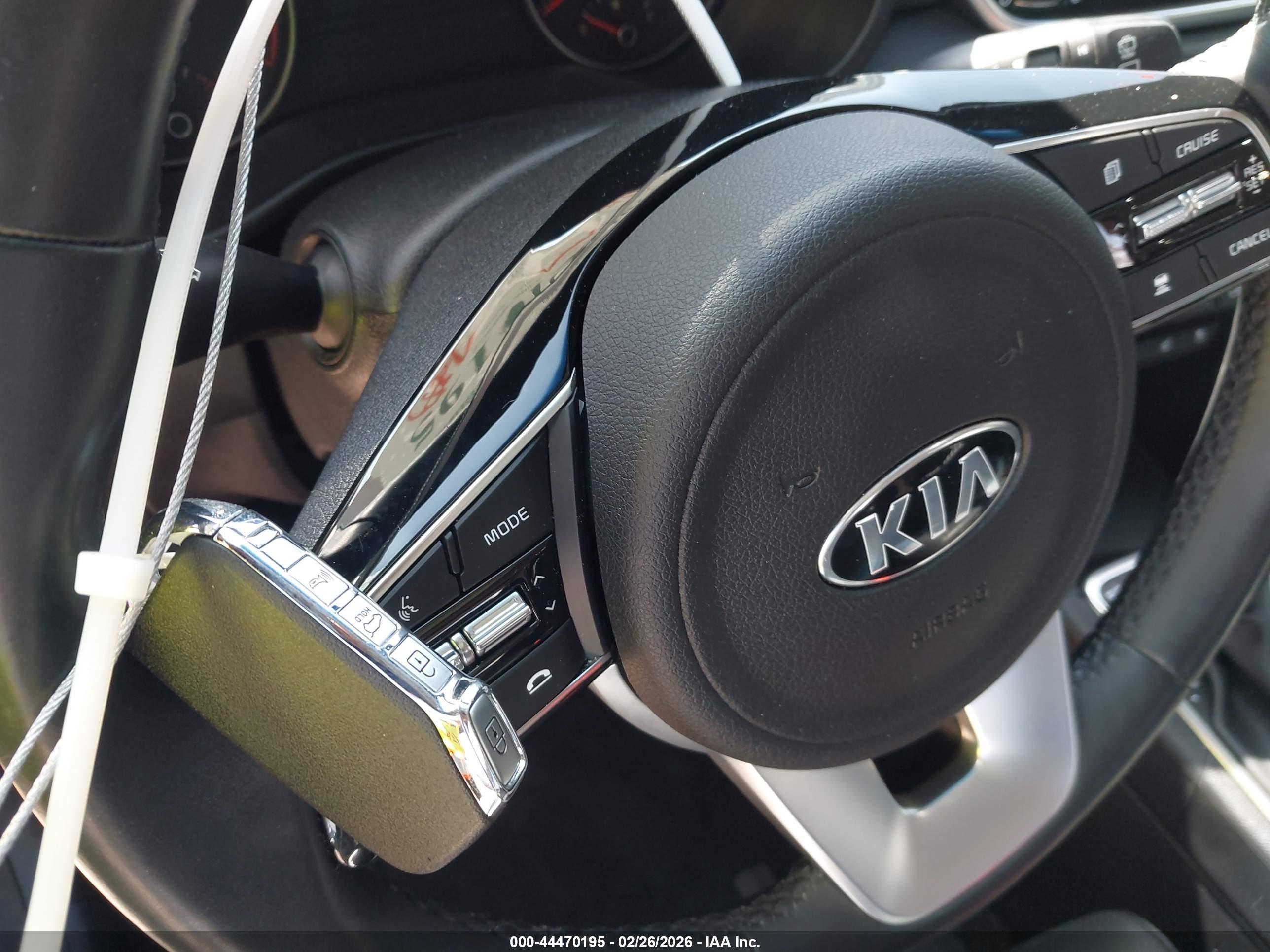 KIA SPORTAGE image 11