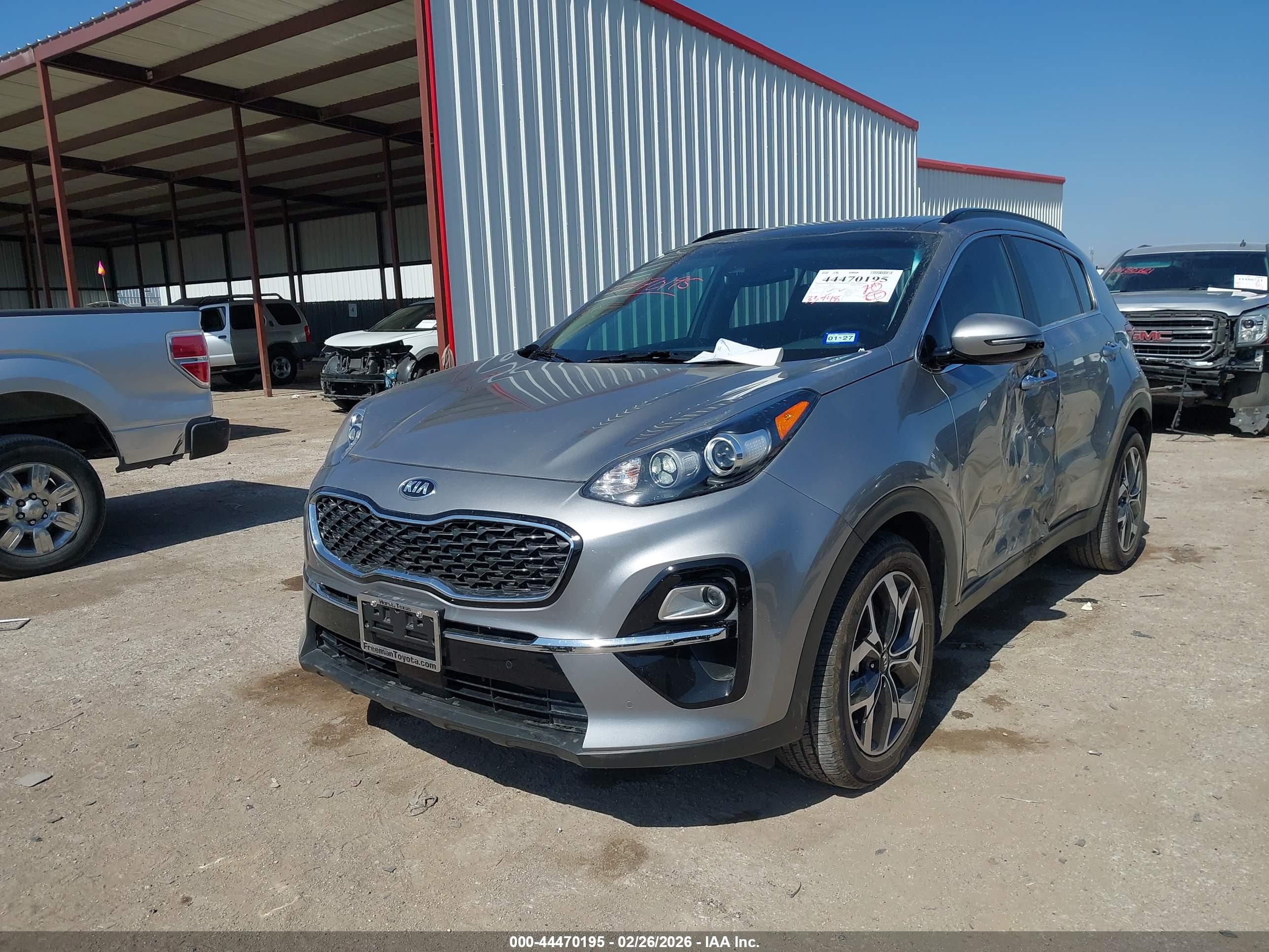 KIA SPORTAGE image 2