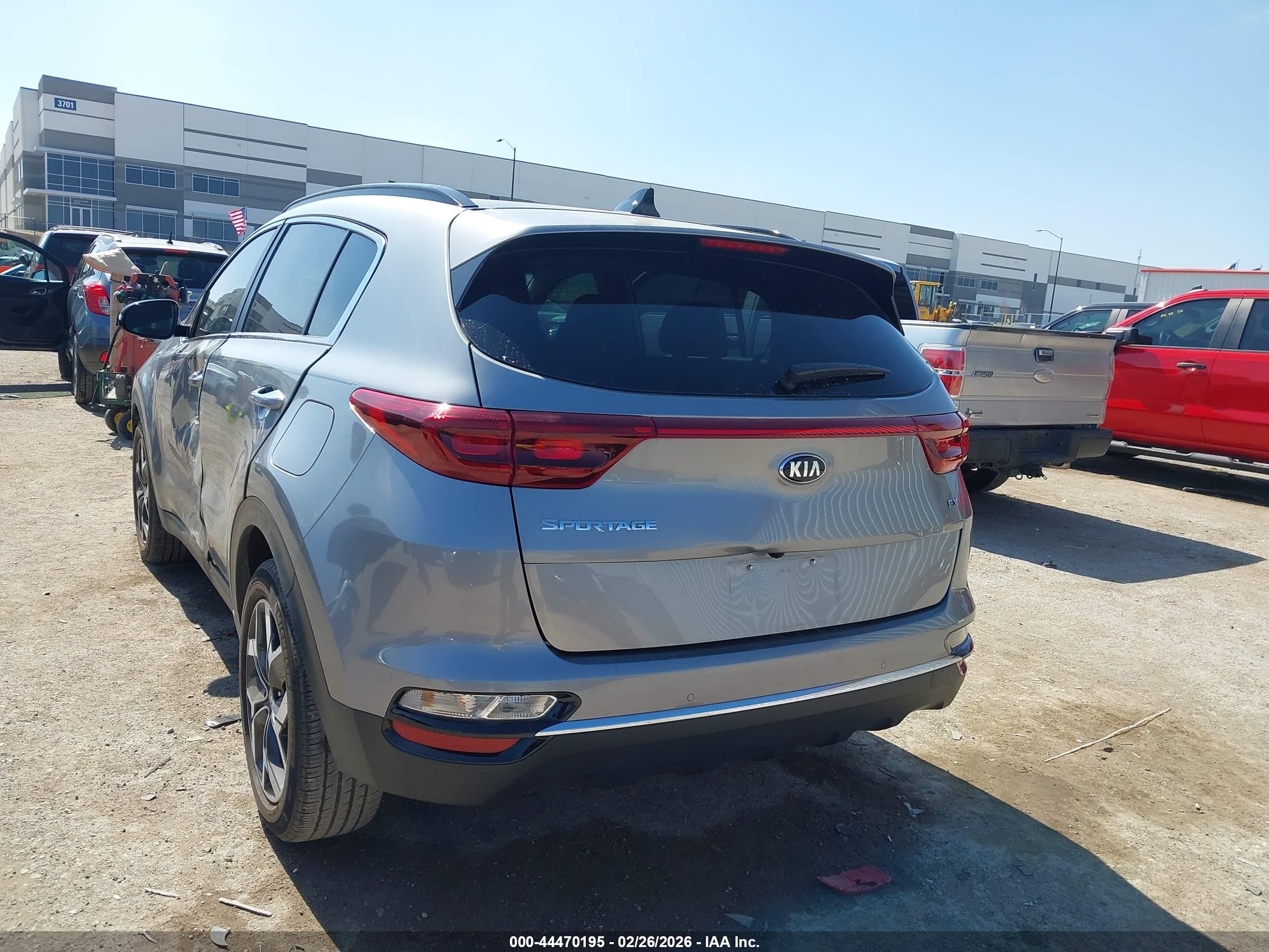KIA SPORTAGE image 3