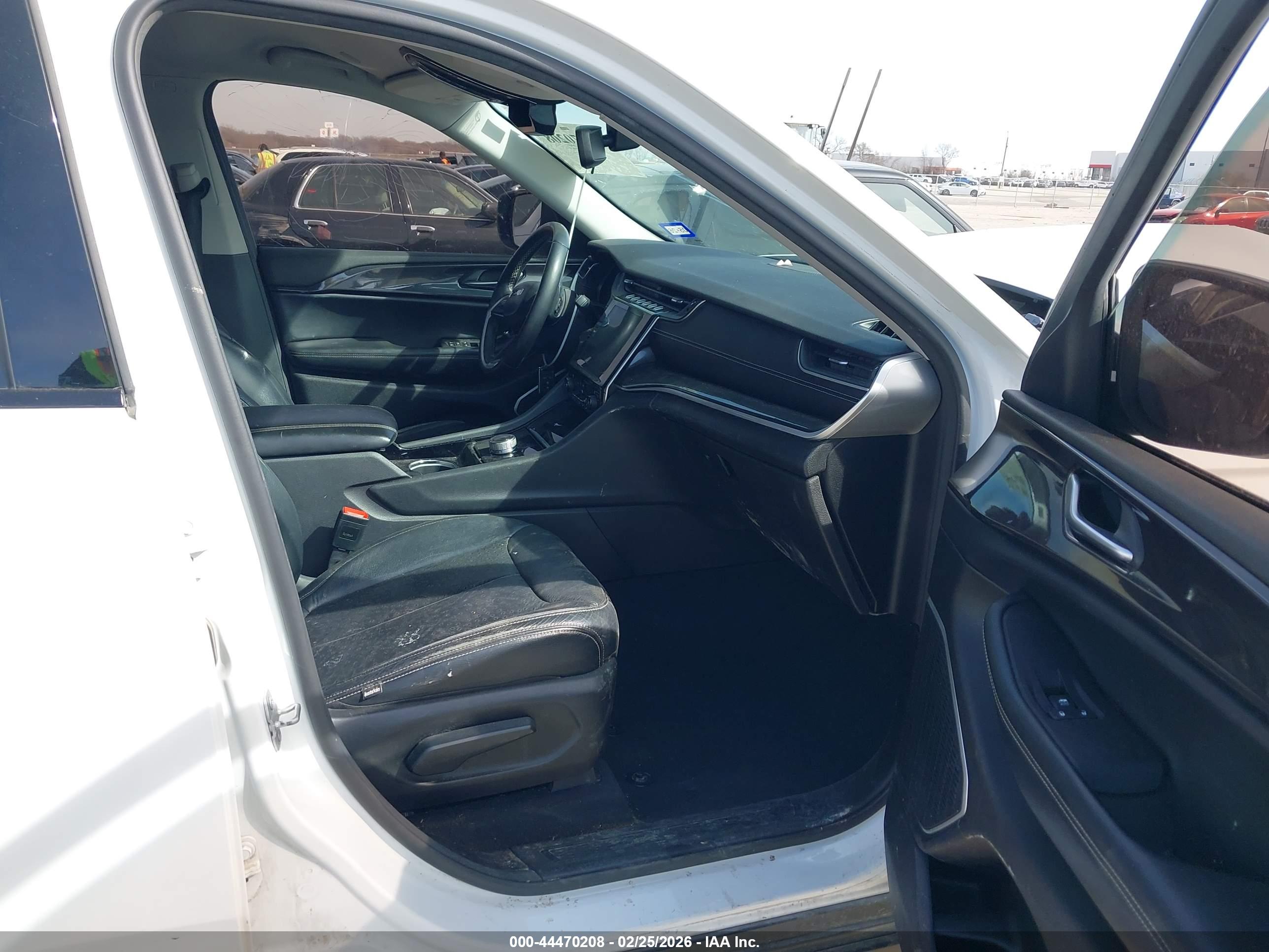JEEP GRAND image 5