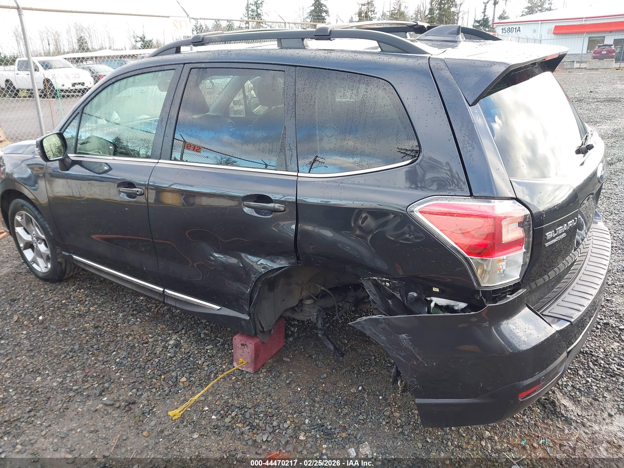 SUBARU FORESTER image 6