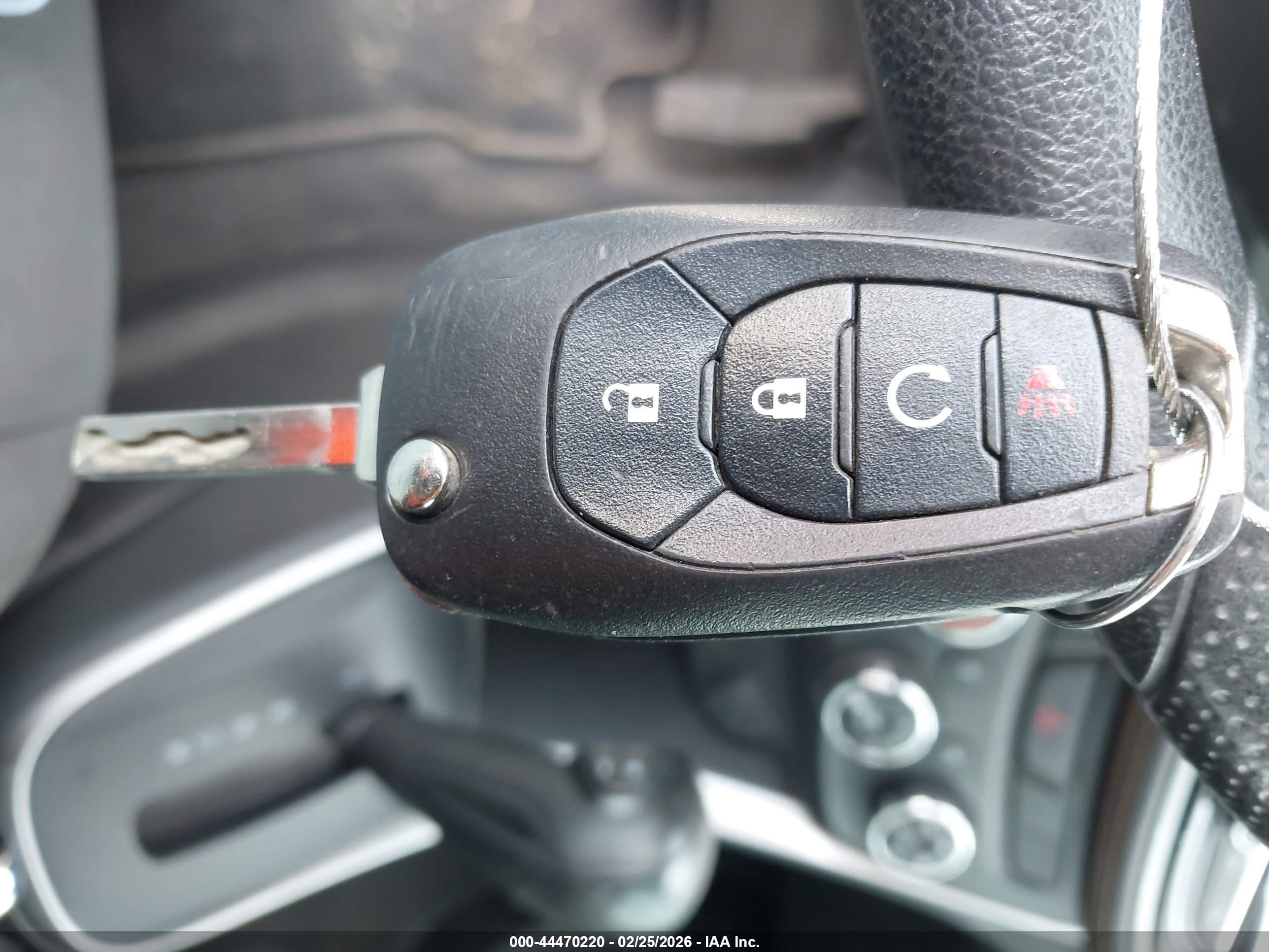 CHEVROLET TRAX image 11