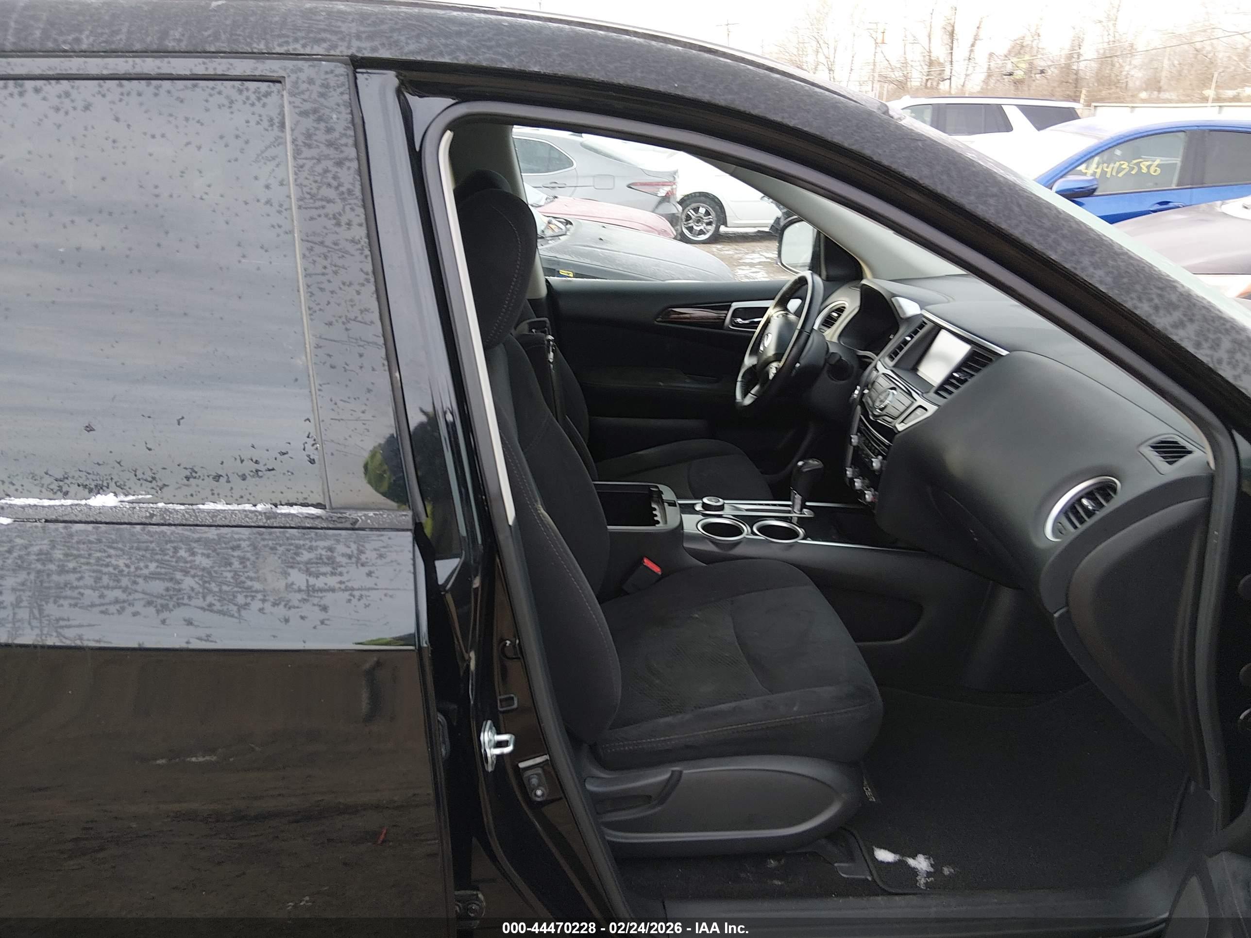 NISSAN PATHFINDER image 5