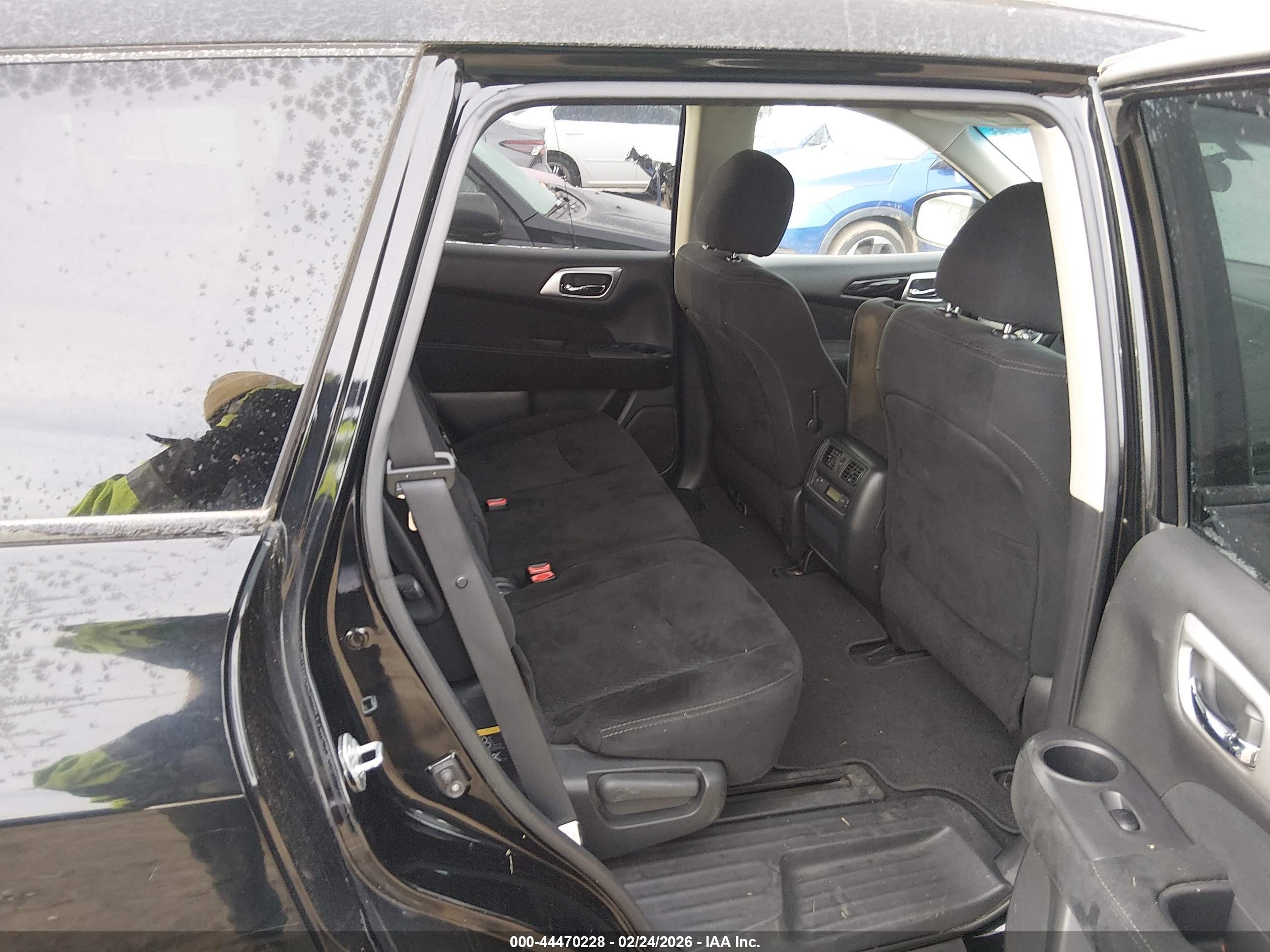 NISSAN PATHFINDER image 8