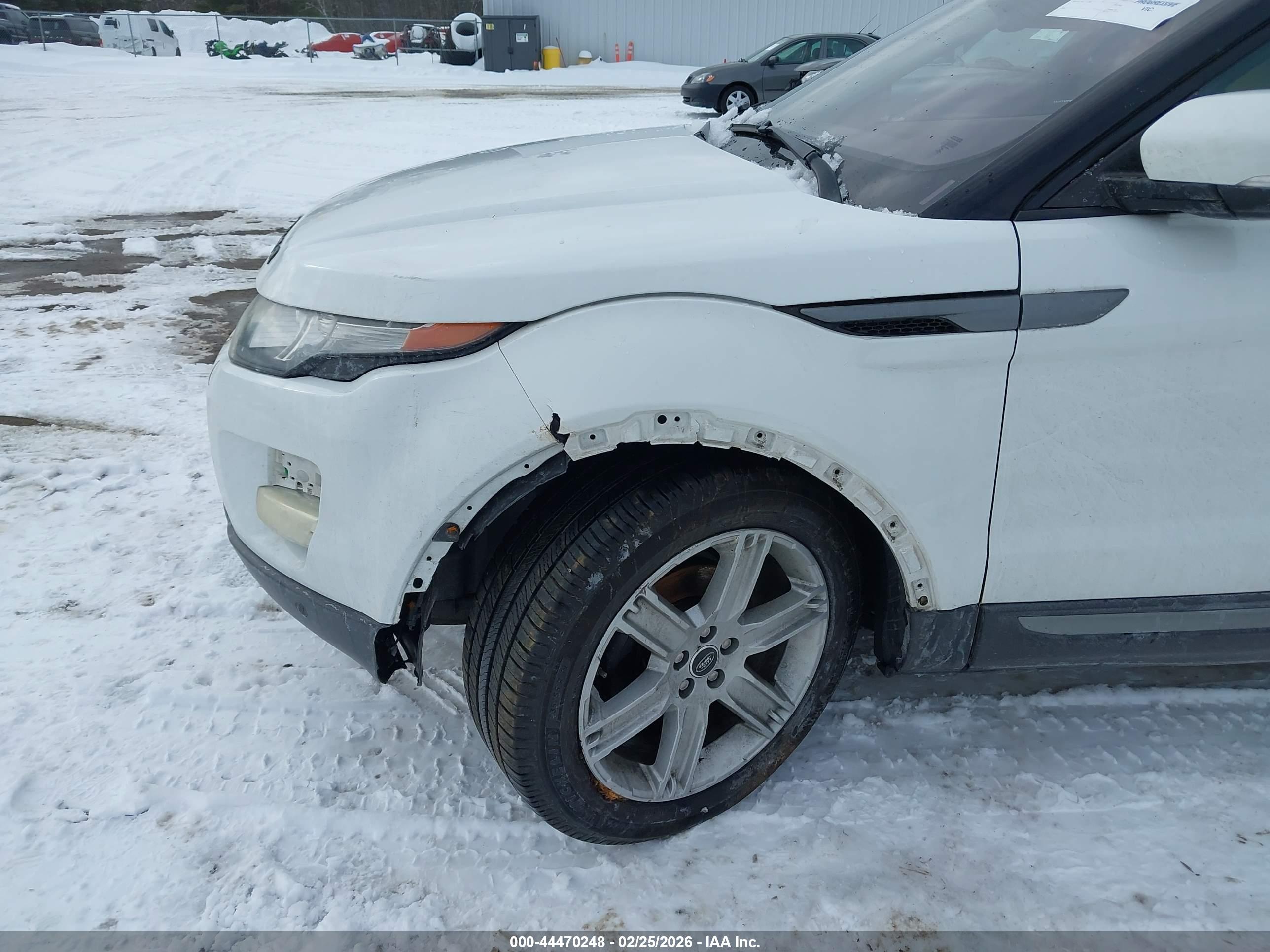 LAND ROVER image 6