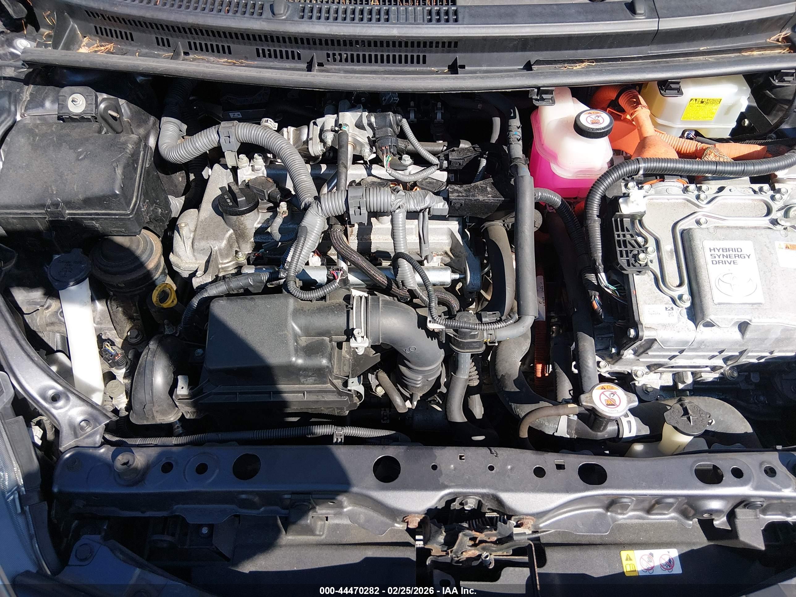 TOYOTA PRIUS image 10