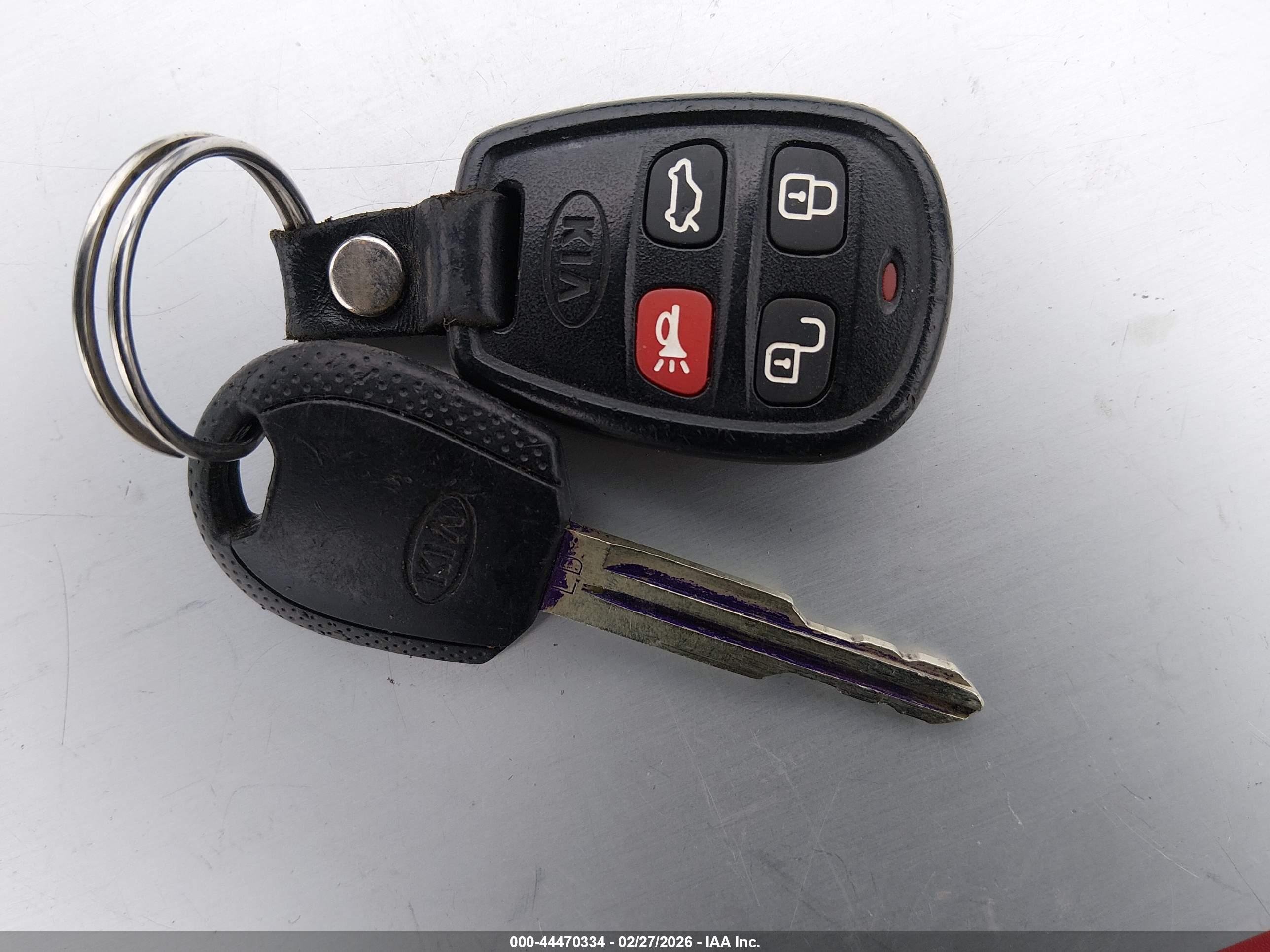 KIA SPECTRA image 11