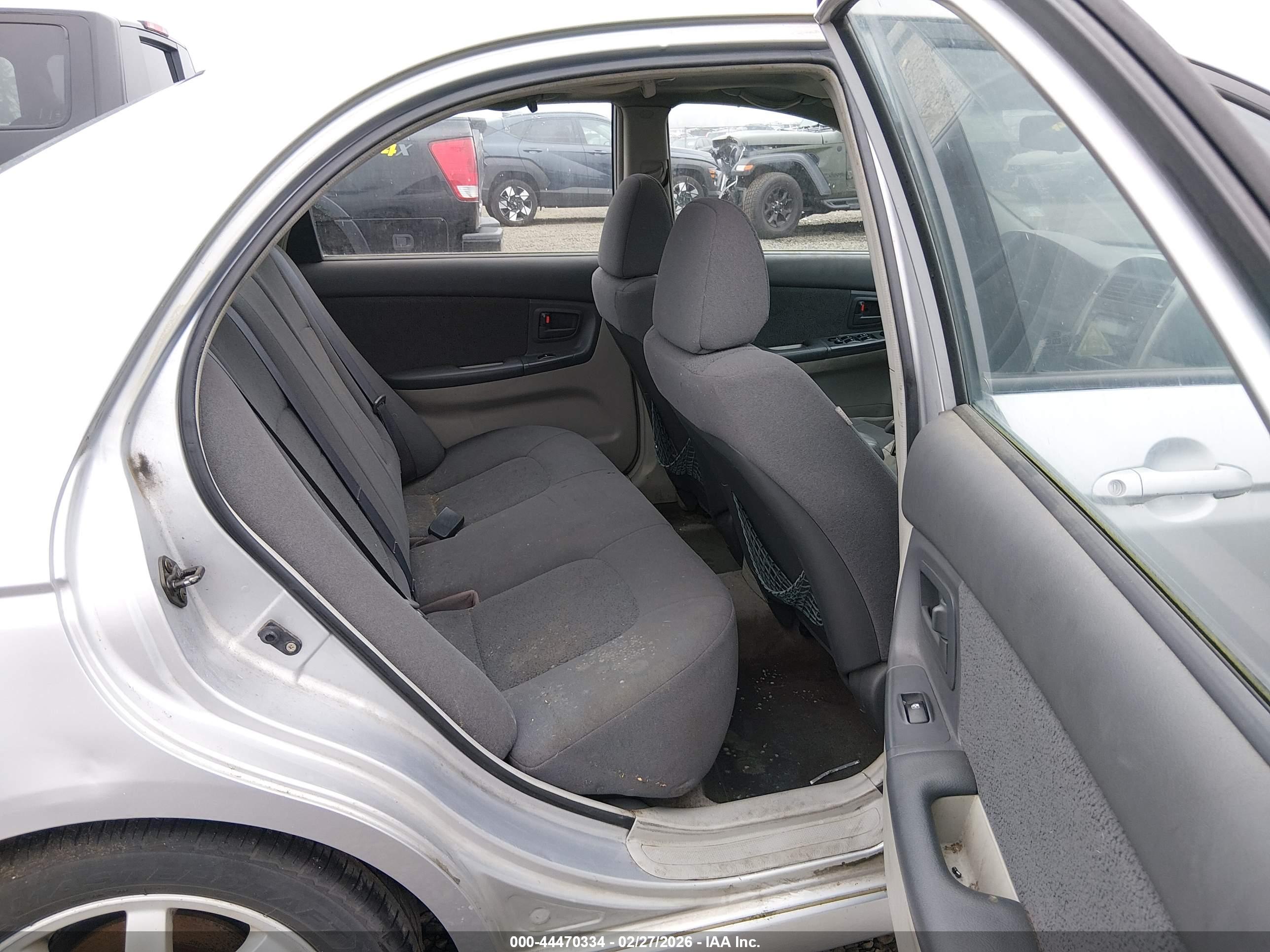 KIA SPECTRA image 8