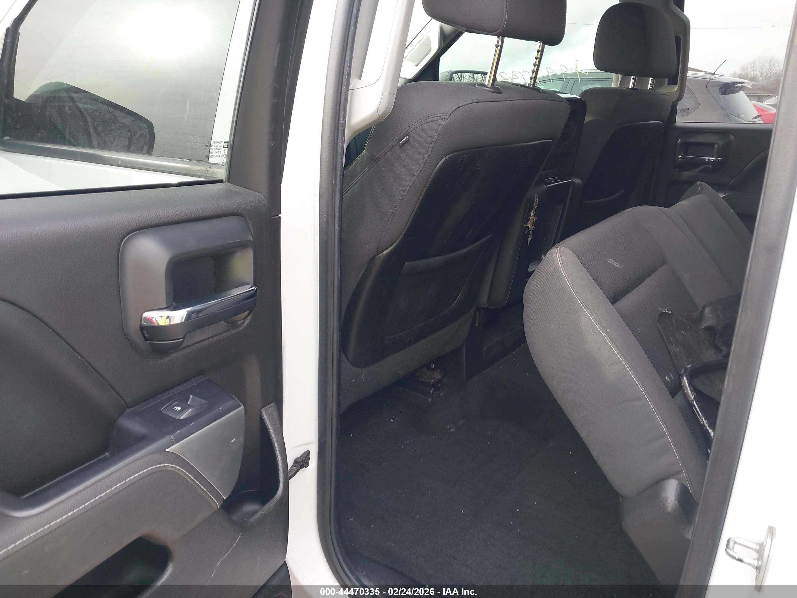 CHEVROLET SILVERADO image 8