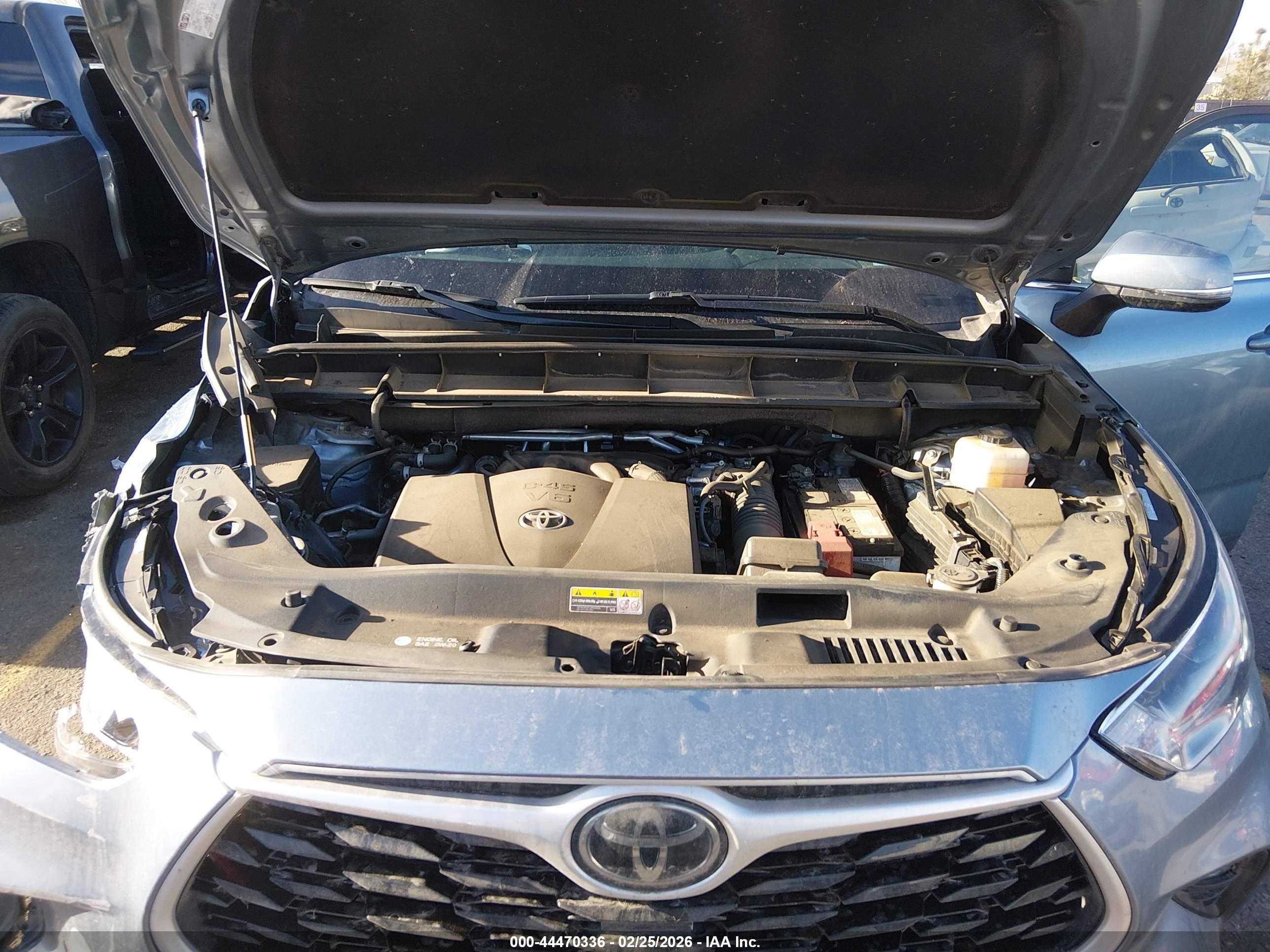 TOYOTA HIGHLANDER image 10
