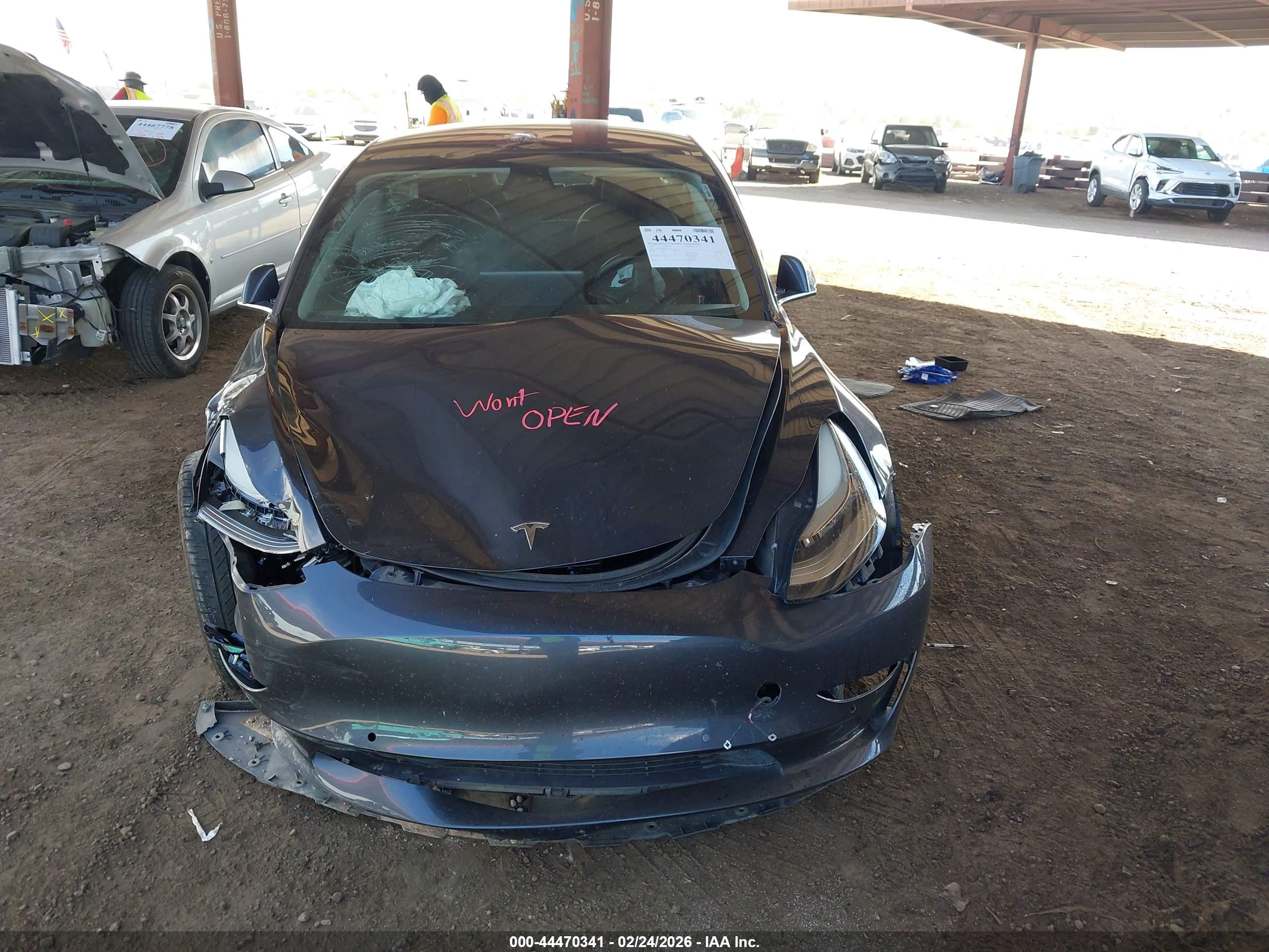 TESLA MODEL image 6