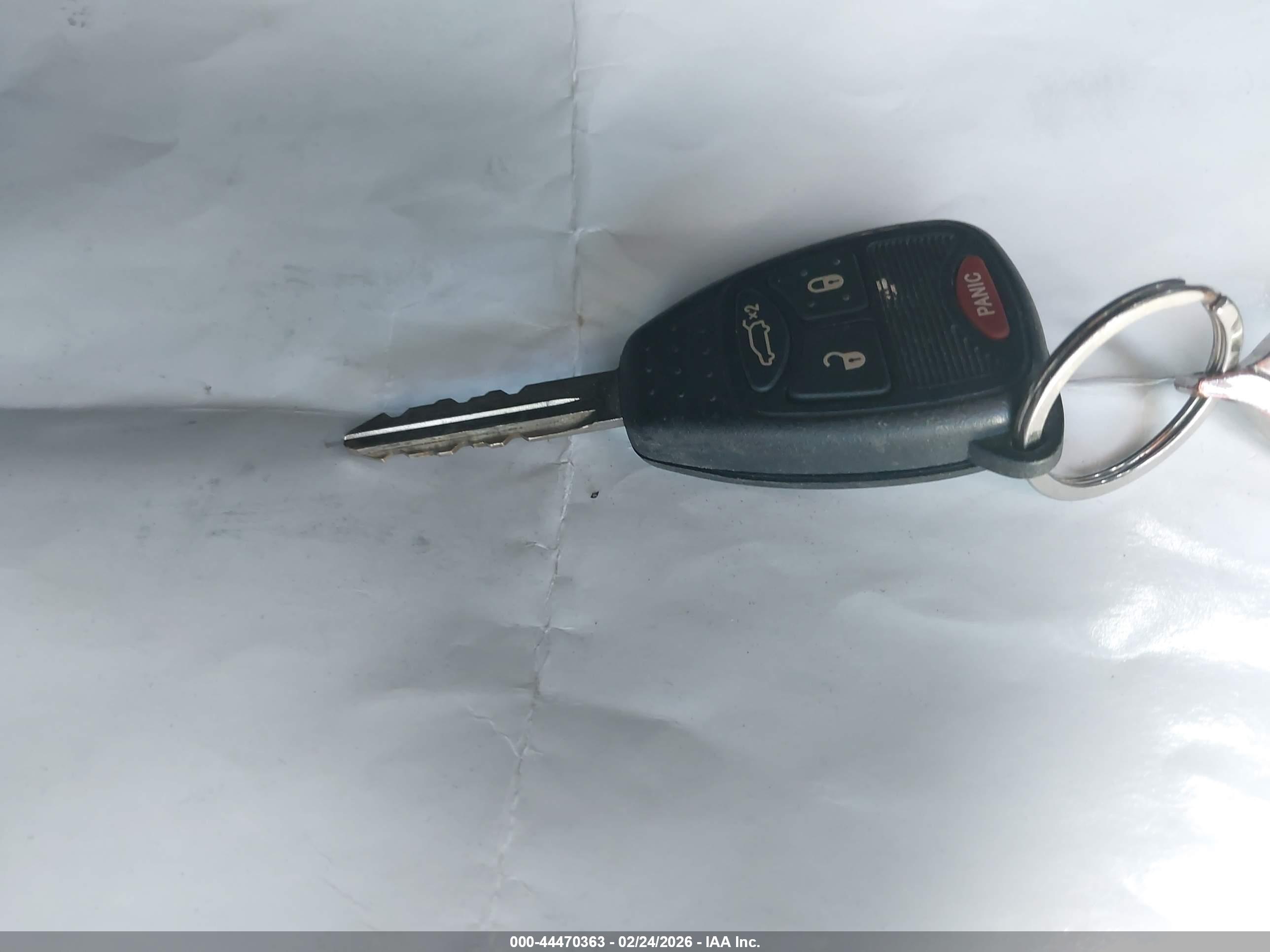 CHRYSLER 200 image 11