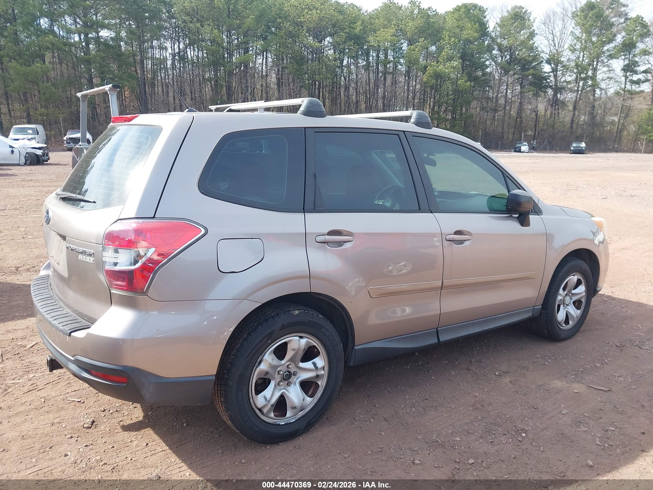 SUBARU FORESTER image 6