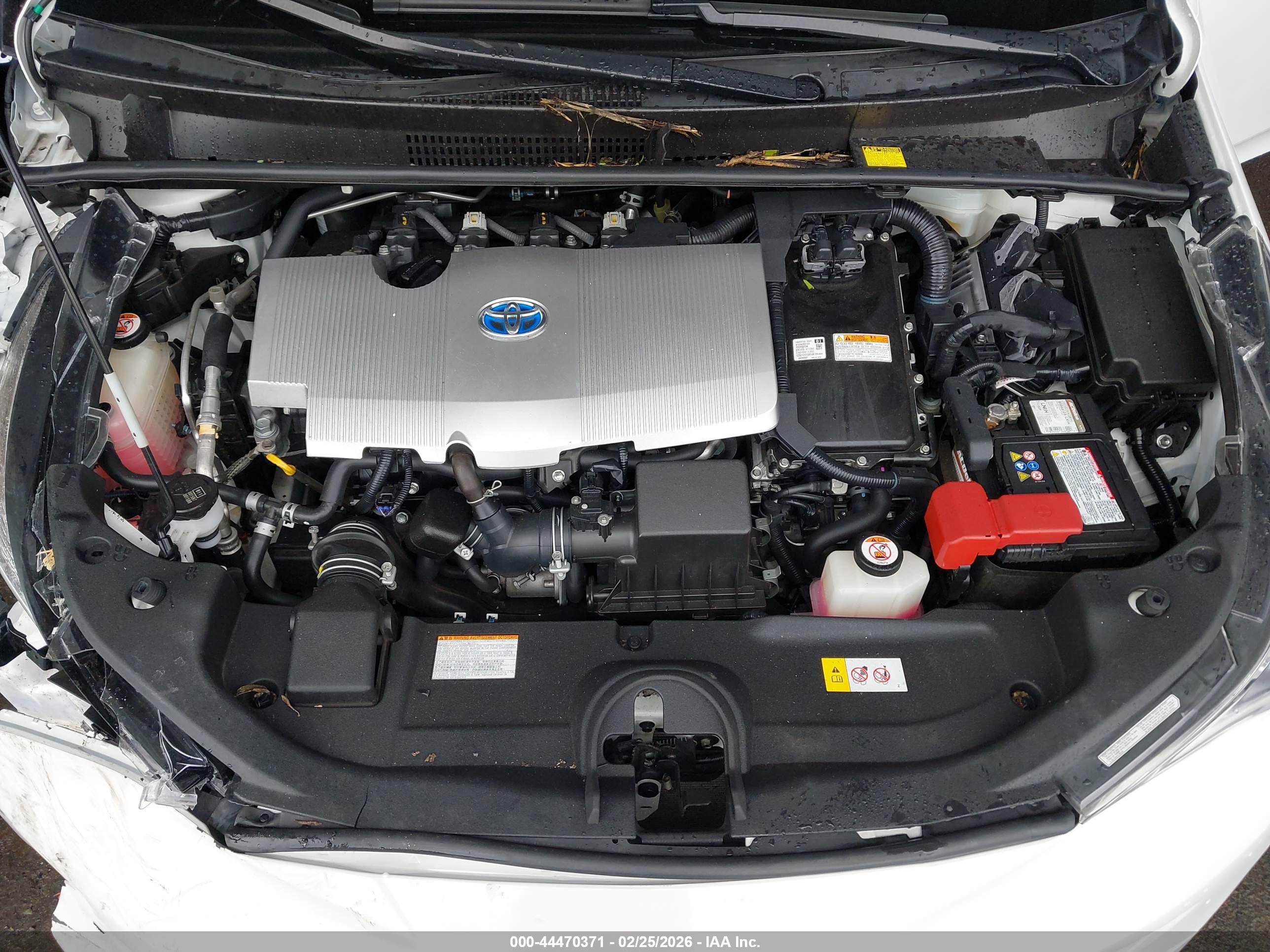 TOYOTA PRIUS image 10