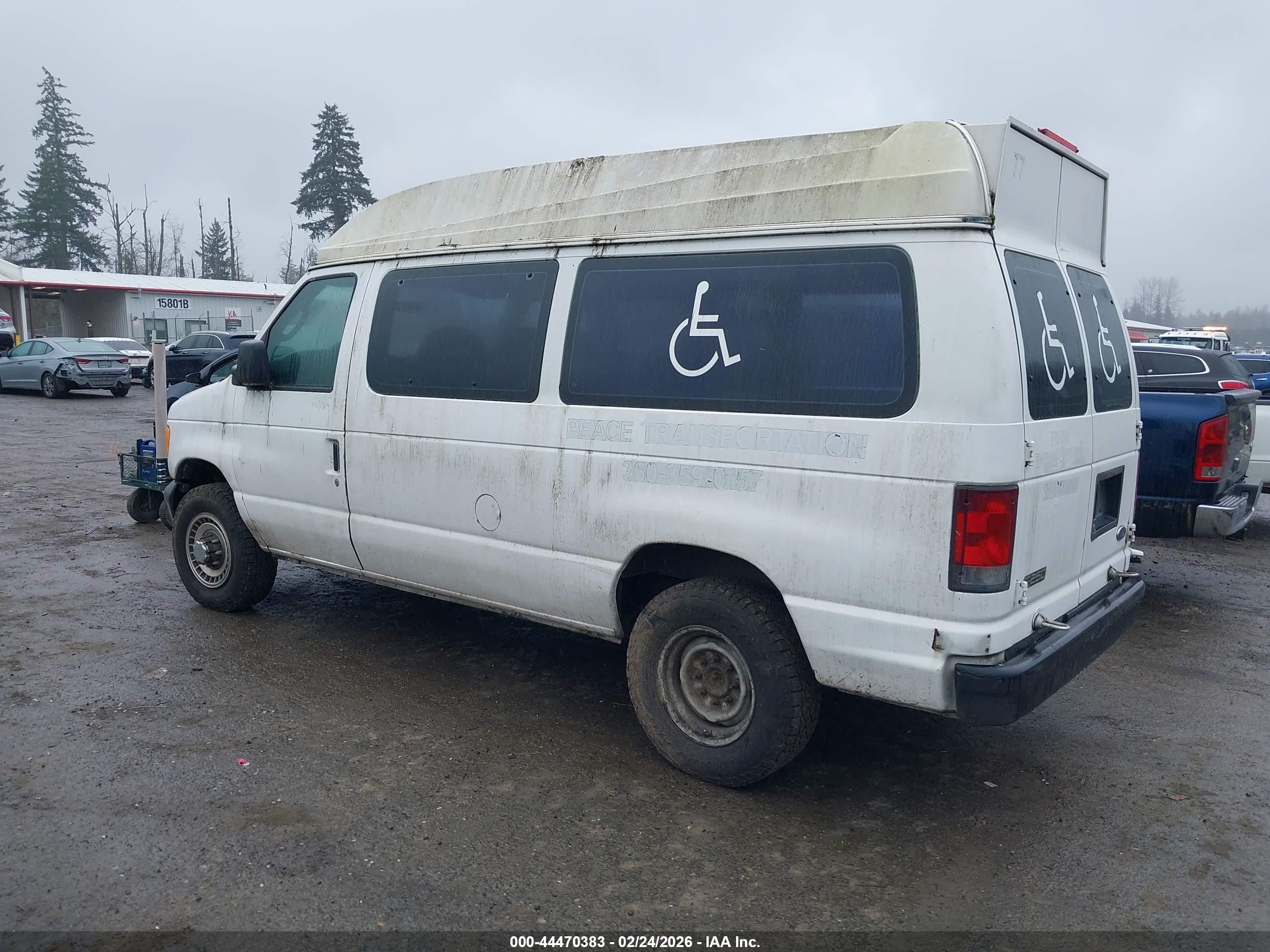 FORD E-250 image 3