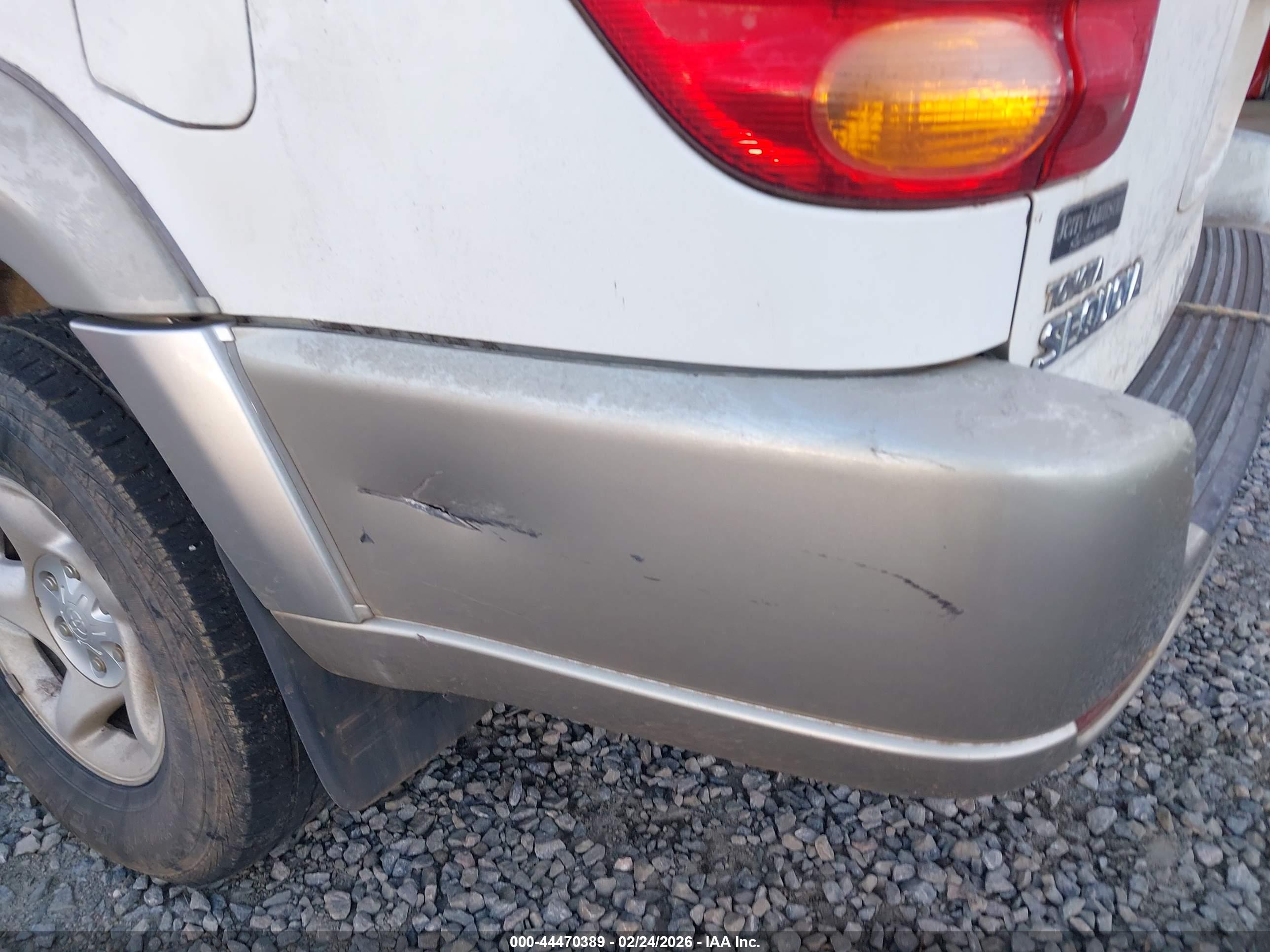 TOYOTA SEQUOIA image 6