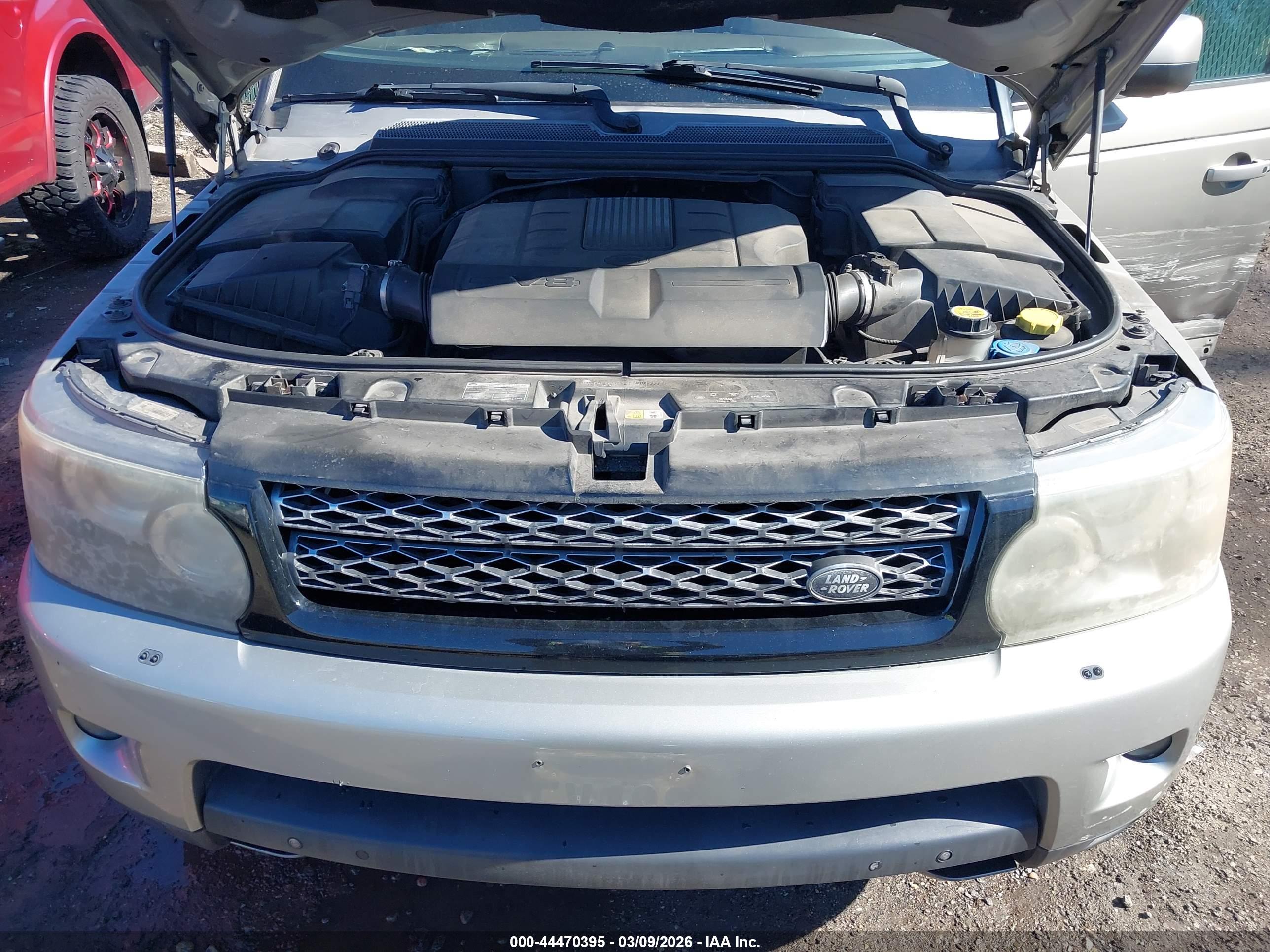 LAND ROVER image 10