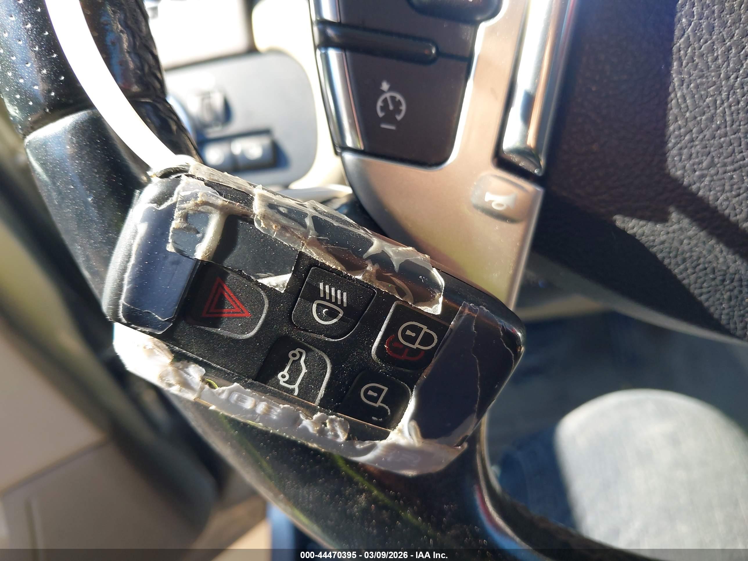 LAND ROVER image 11