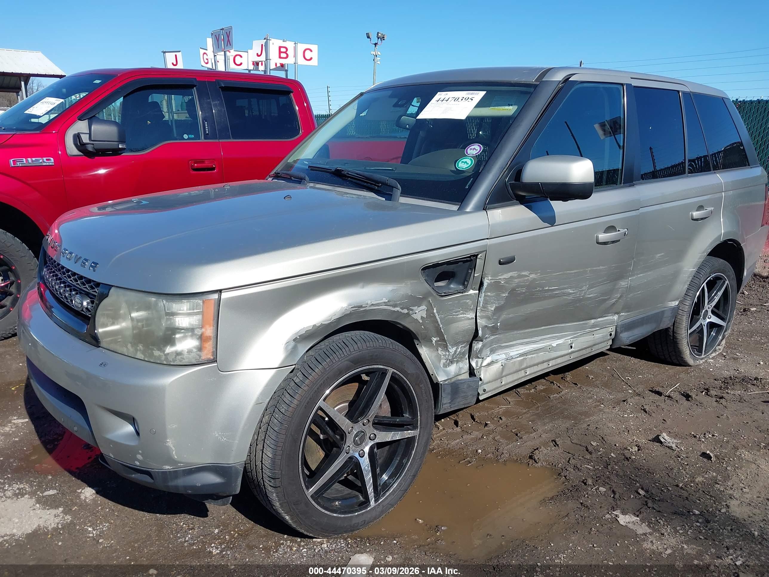 LAND ROVER image 6