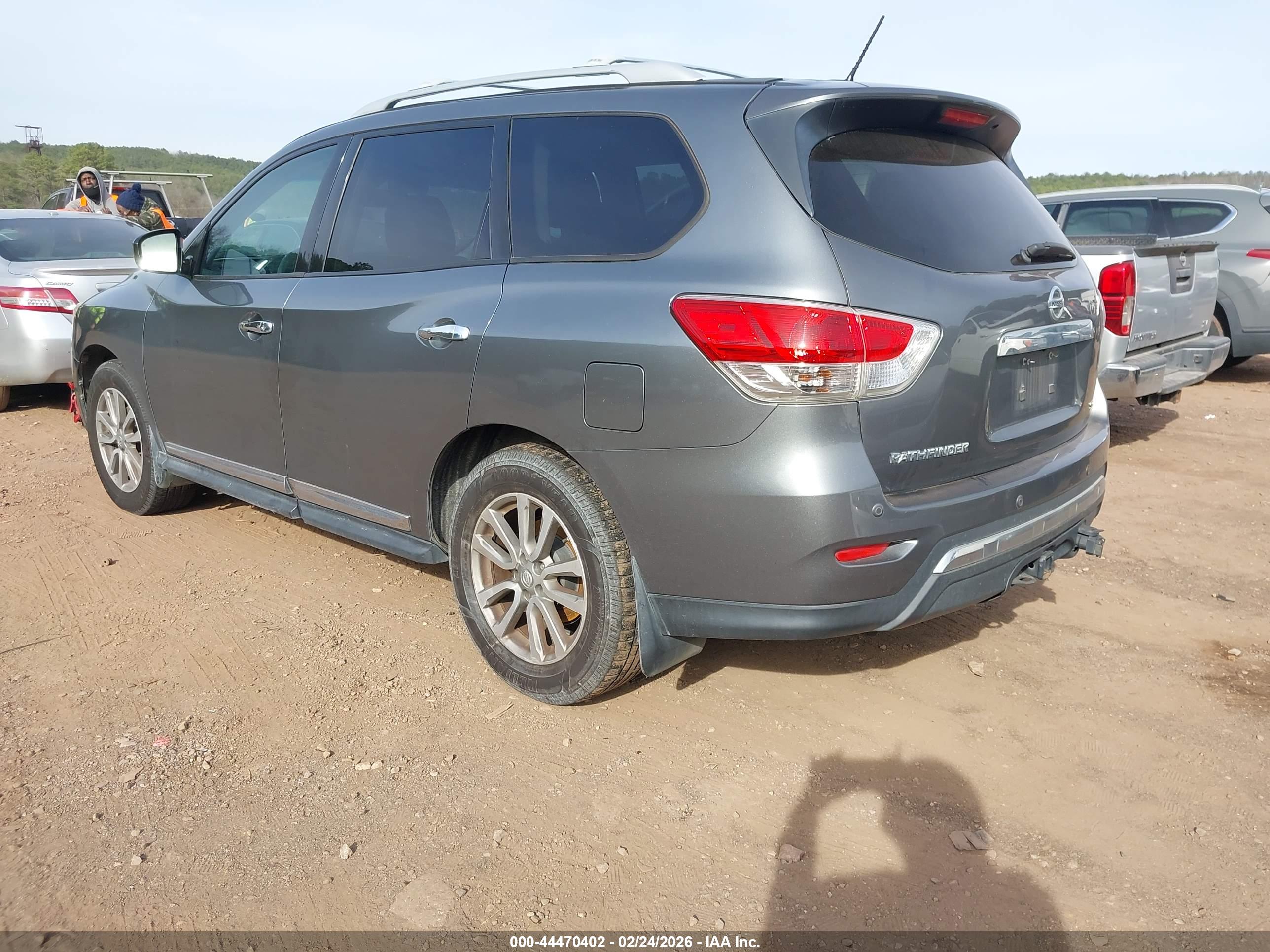 NISSAN PATHFINDER image 3